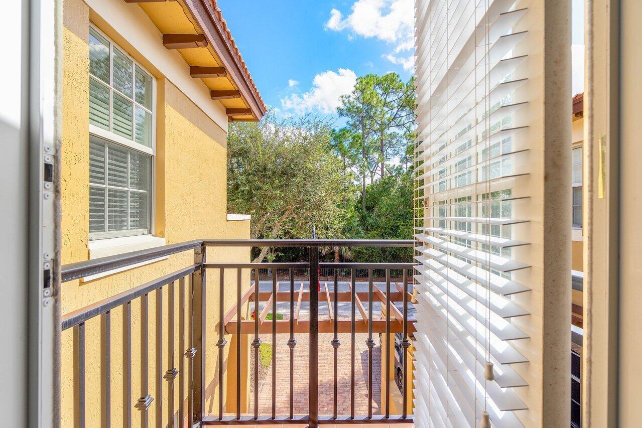 2789 Eagle Rock Circle 2