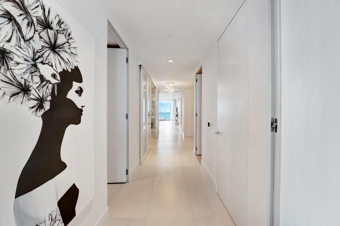 18975 Collins Avenue 3201