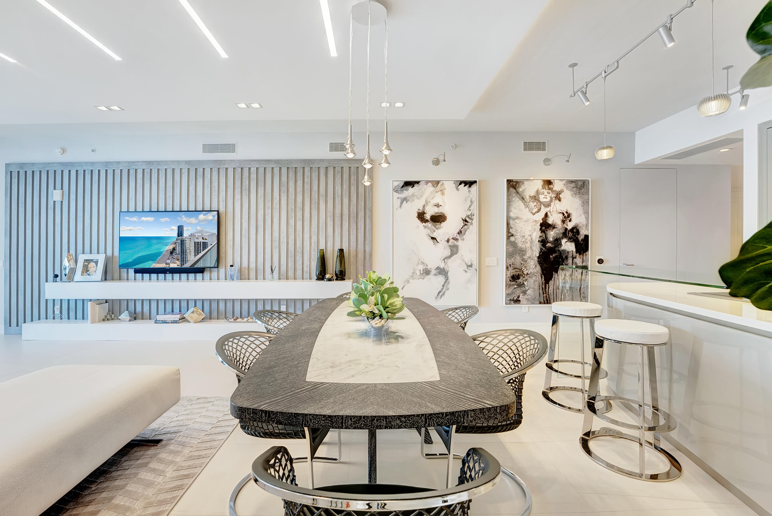 18975 Collins Avenue 3201