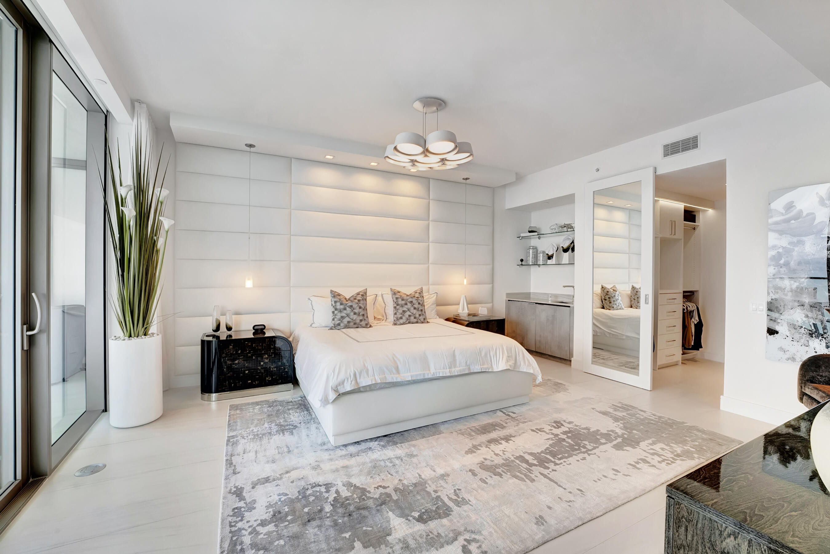 18975 Collins Avenue 3201