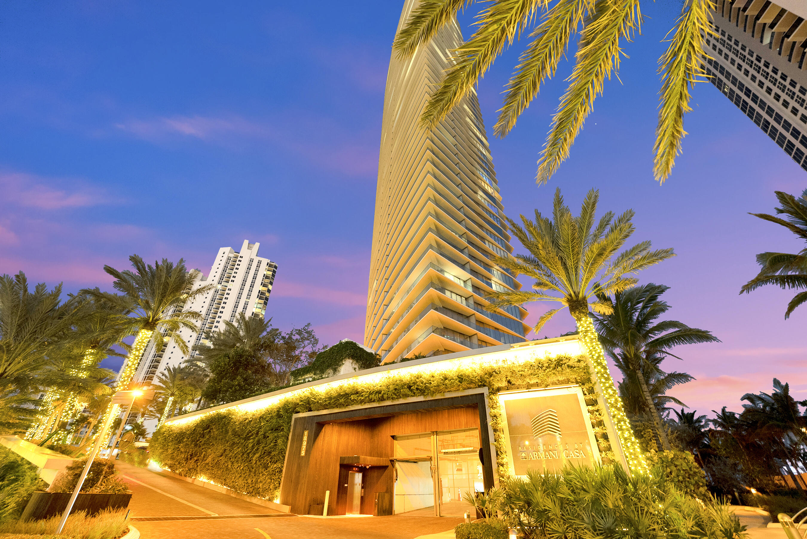 18975 Collins Avenue 3201