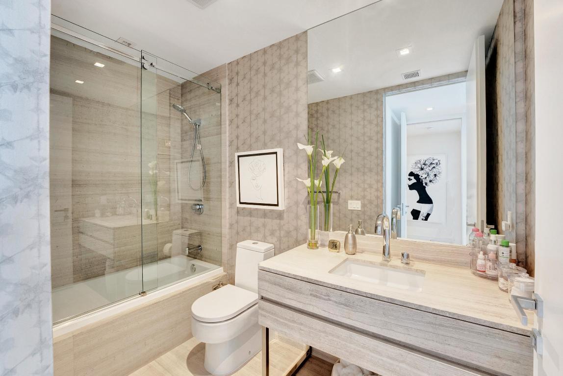 18975 Collins Avenue 3201