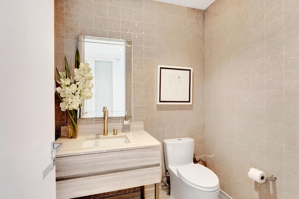 18975 Collins Avenue 3201