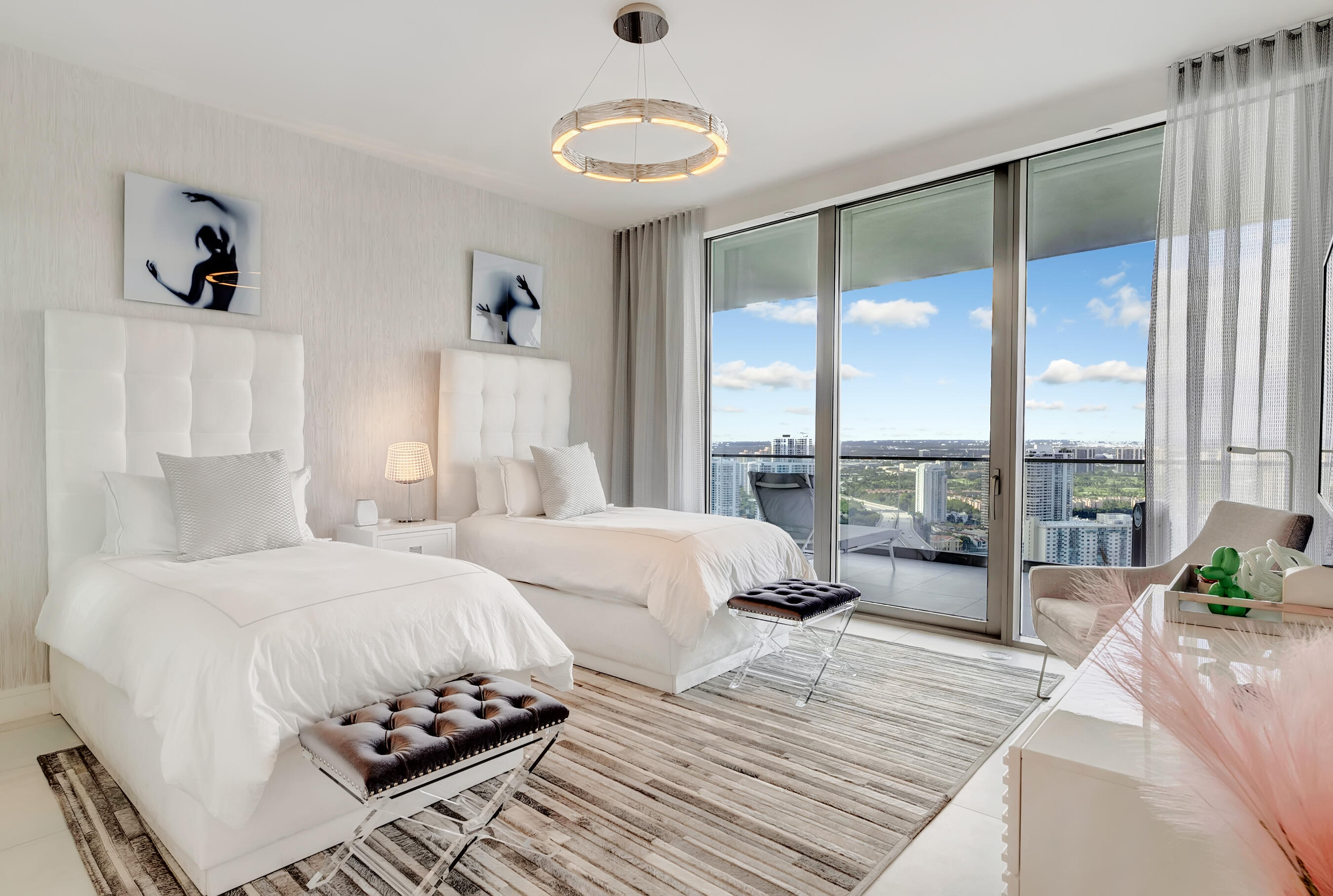 18975 Collins Avenue 3201