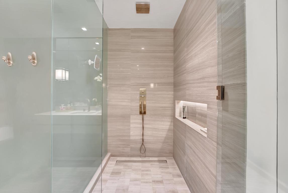 18975 Collins Avenue 3201