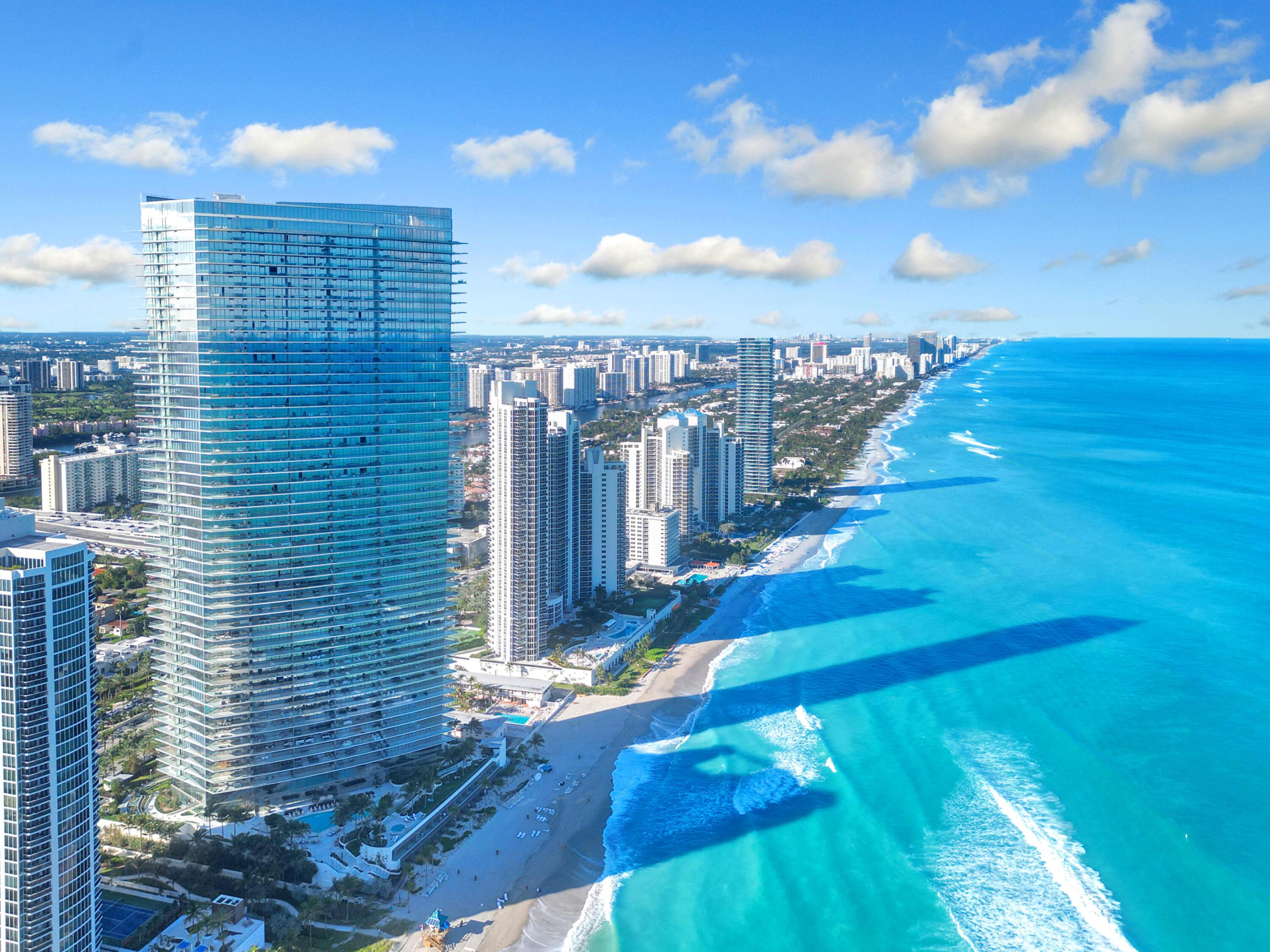 18975 Collins Avenue 3201