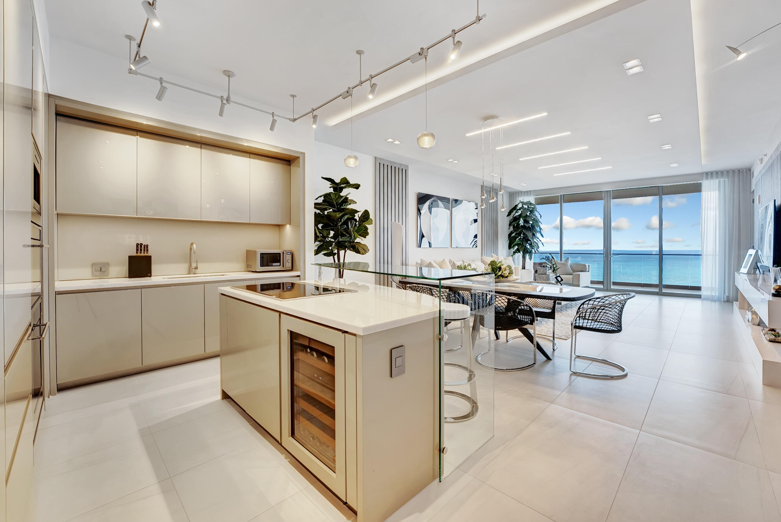 18975 Collins Avenue 3201