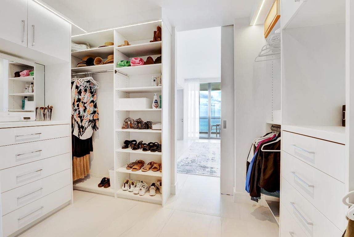 18975 Collins Avenue 3201