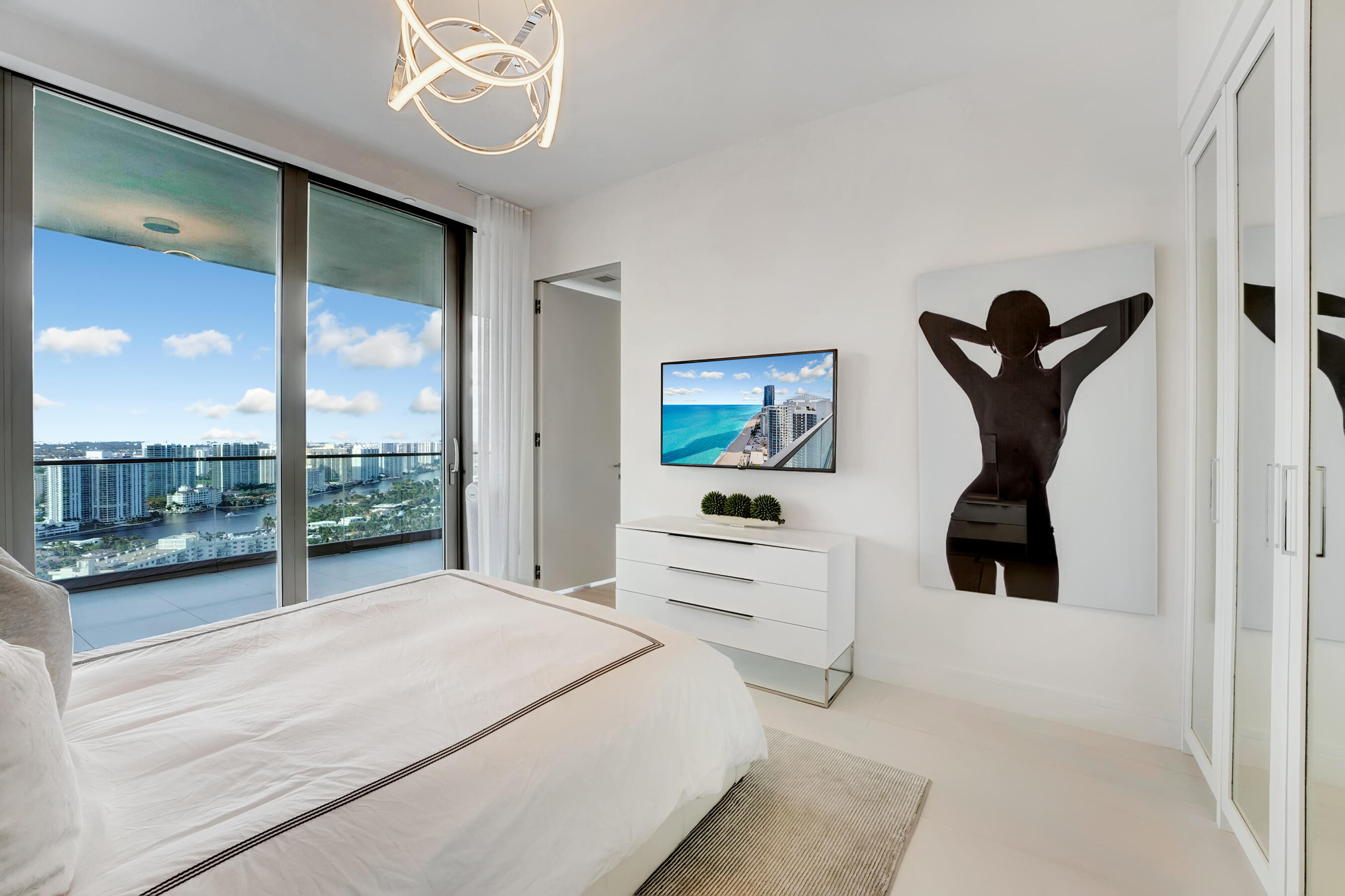 18975 Collins Avenue 3201