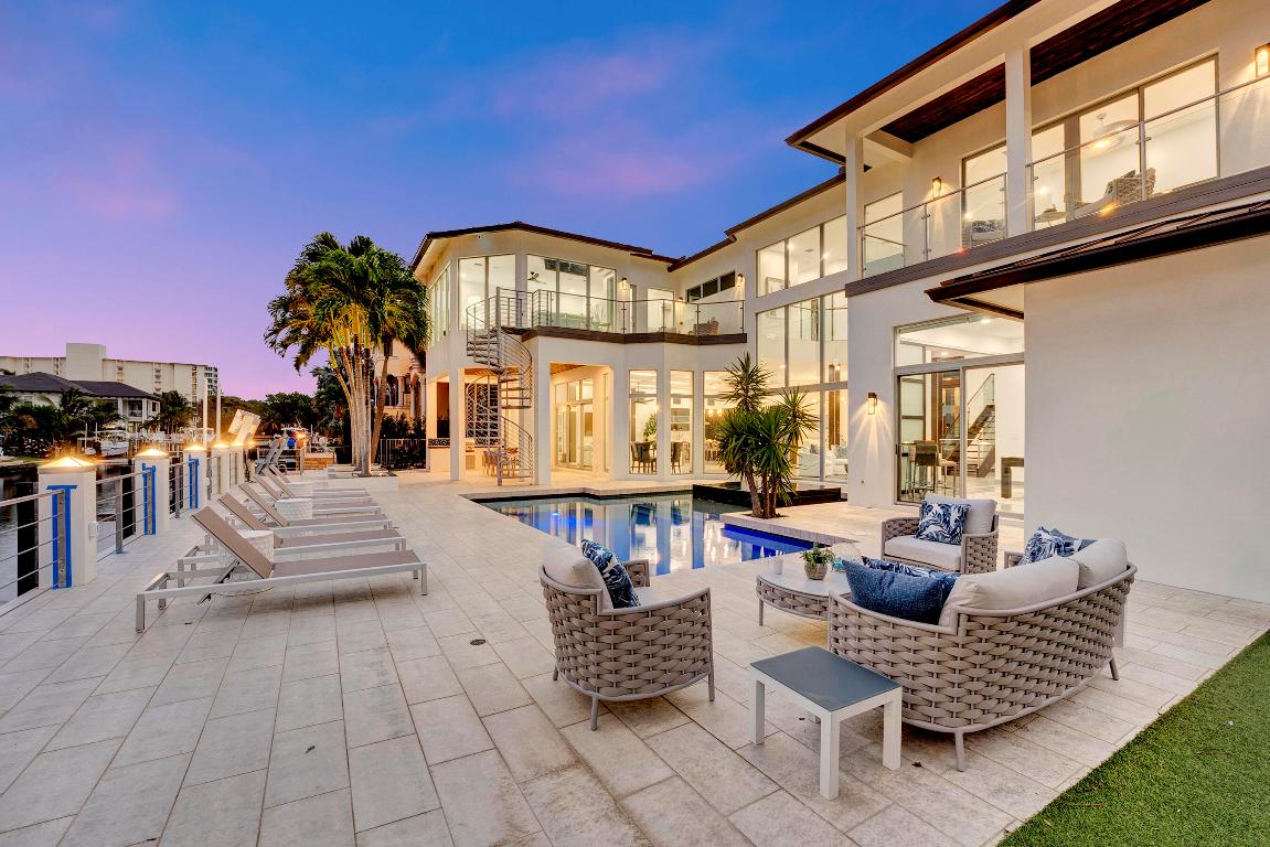 1005 Rhodes Villa Avenue