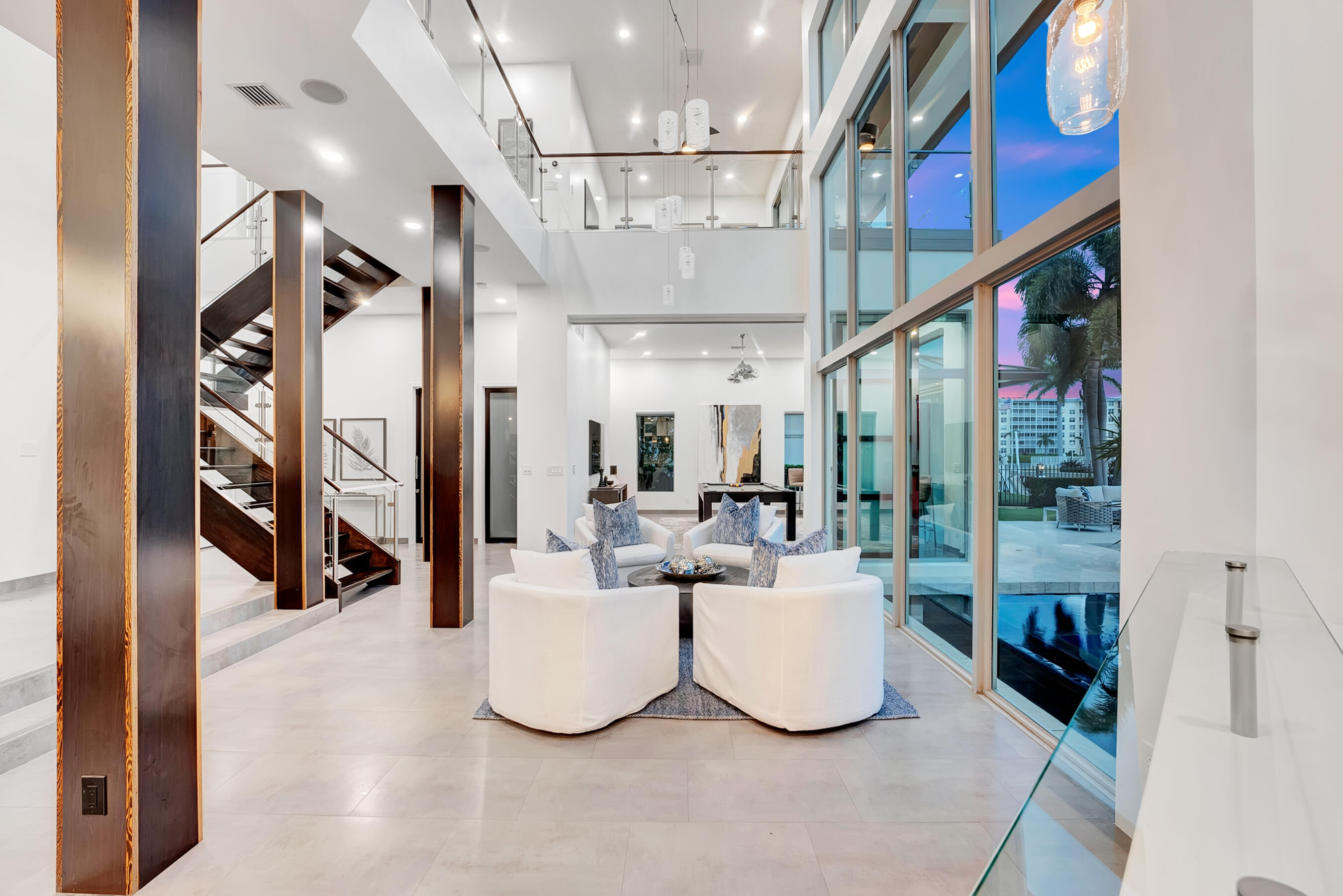 1005 Rhodes Villa Avenue