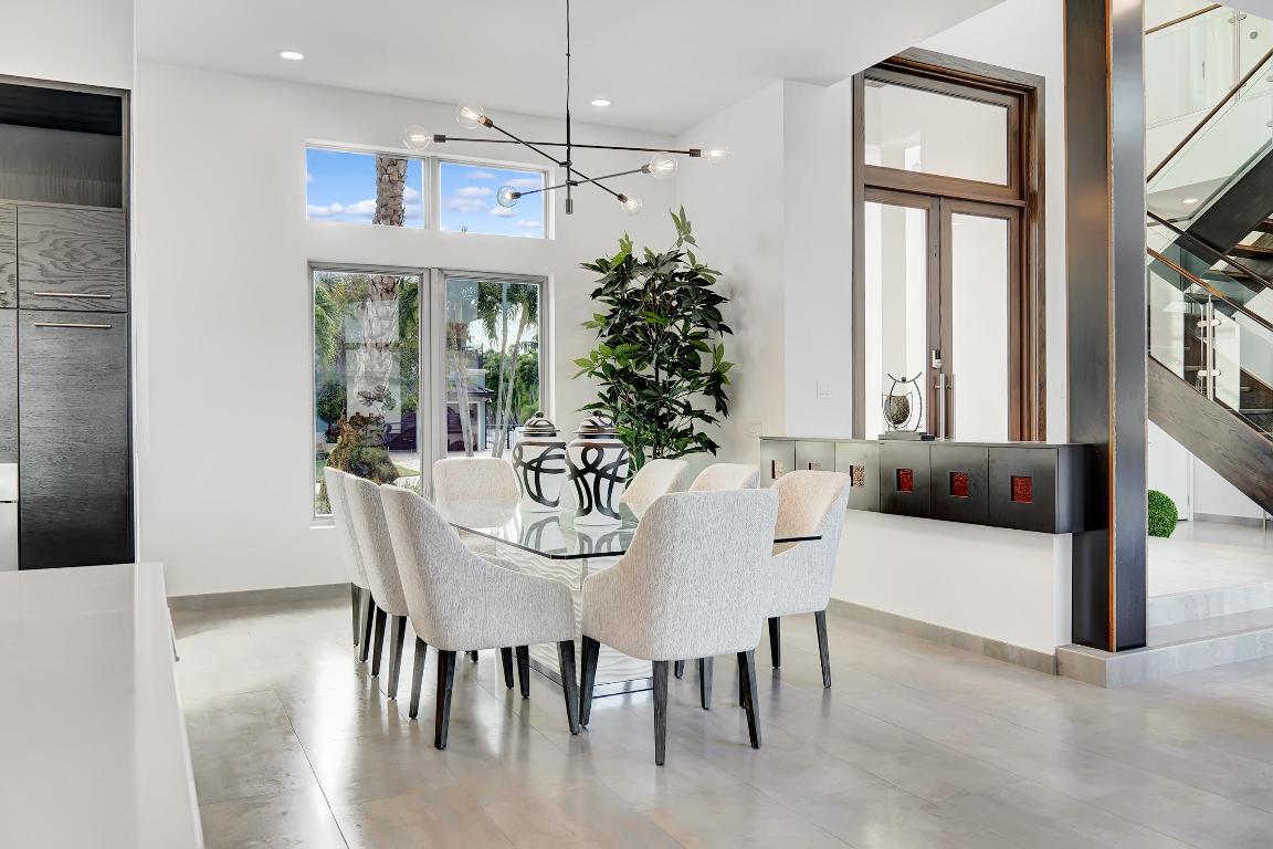 1005 Rhodes Villa Avenue