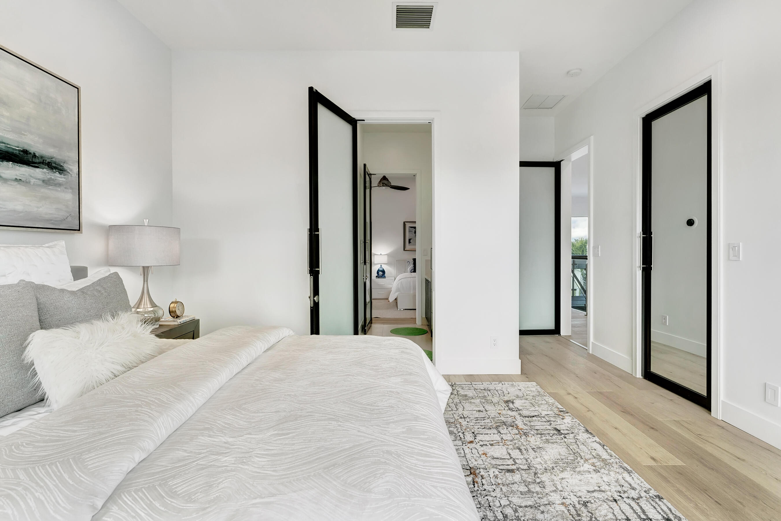 1005 Rhodes Villa Avenue