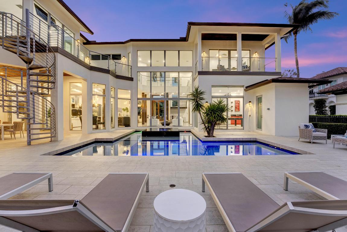 1005 Rhodes Villa Avenue