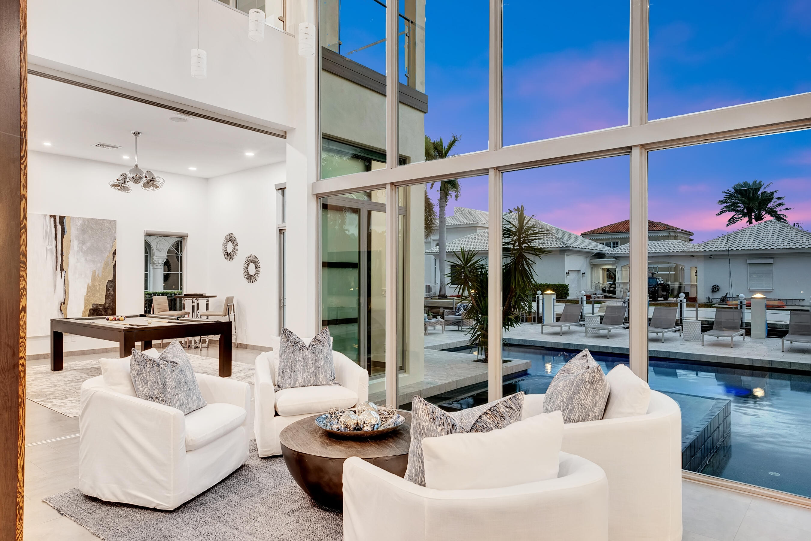 1005 Rhodes Villa Avenue