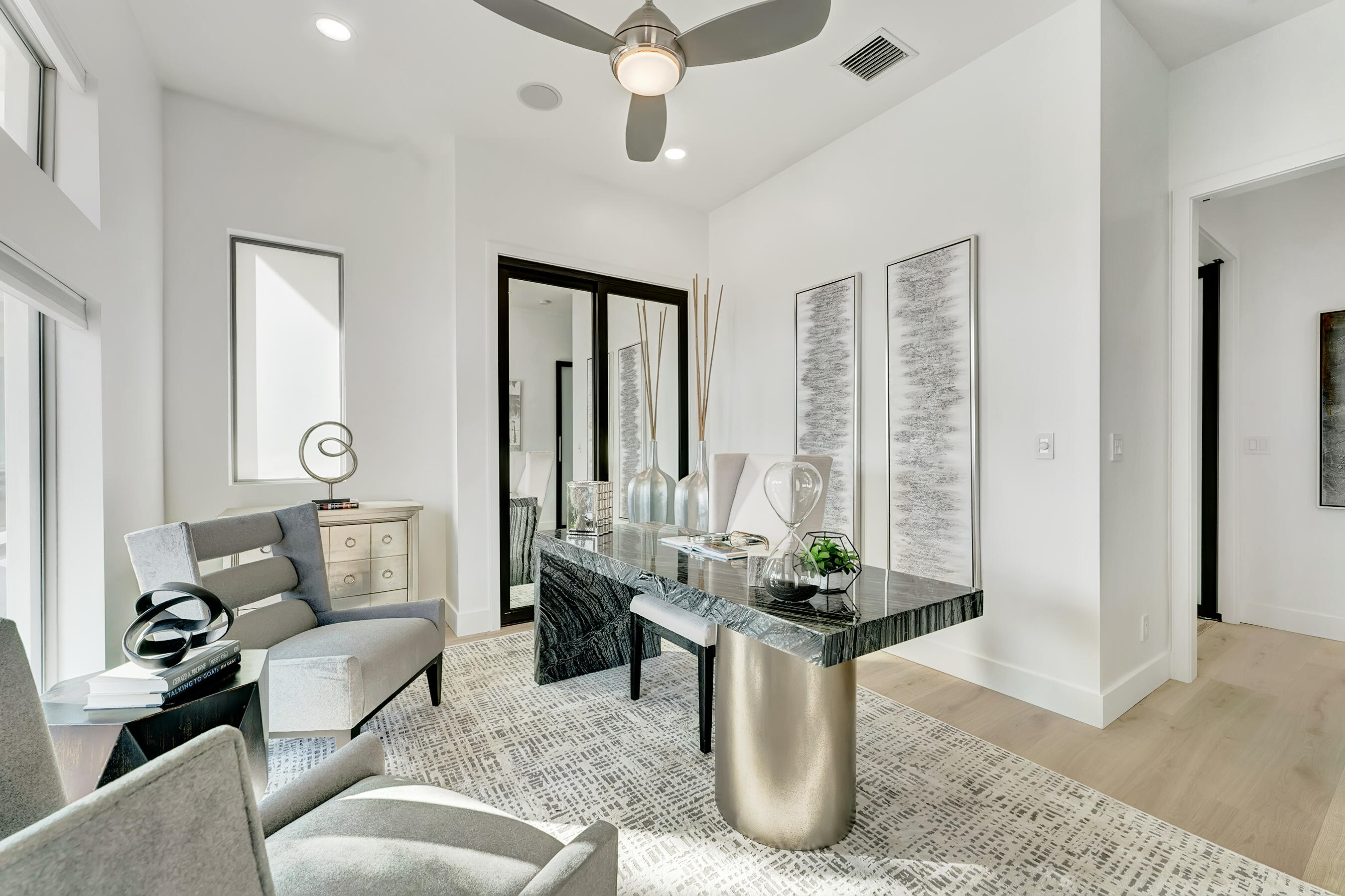 1005 Rhodes Villa Avenue