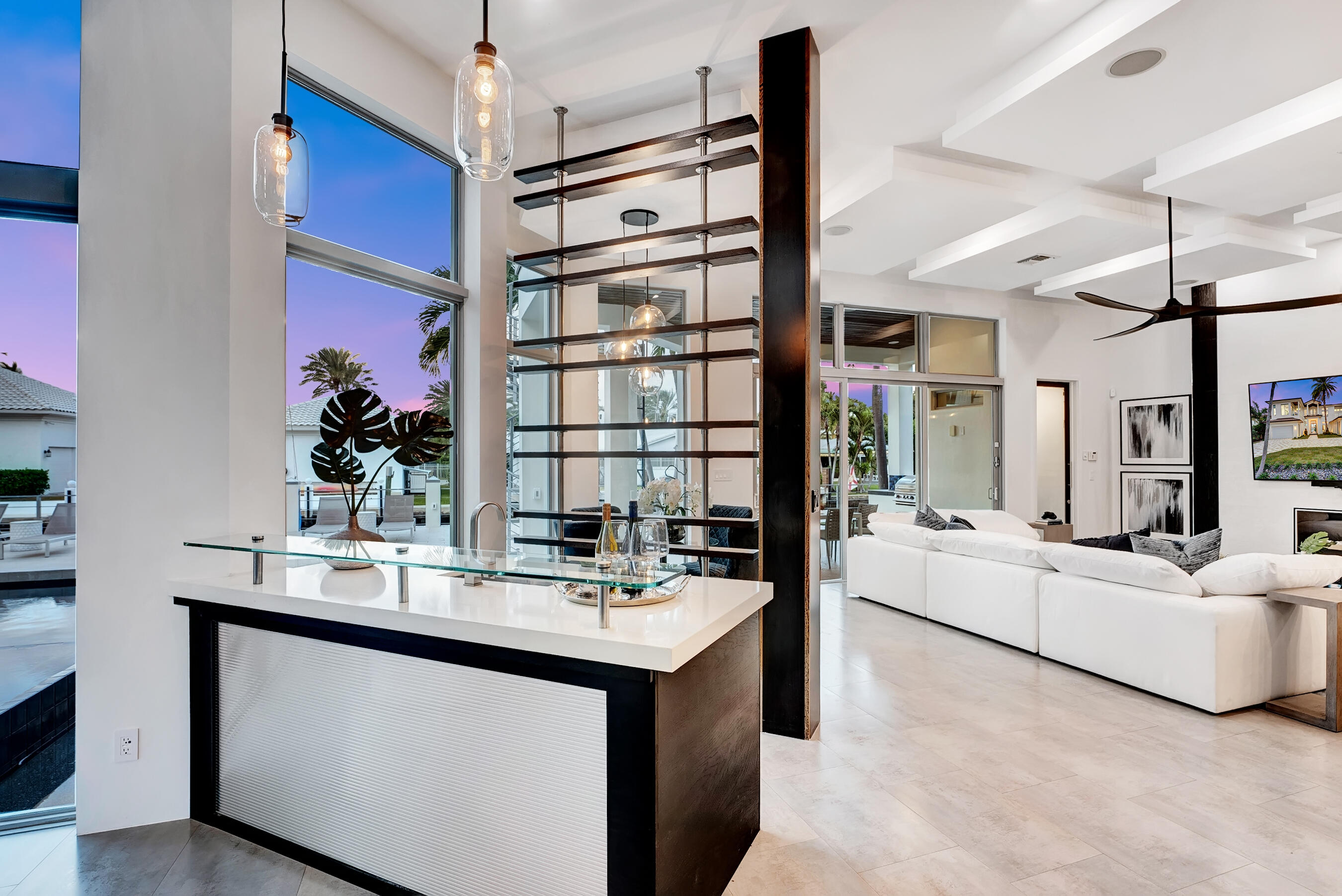 1005 Rhodes Villa Avenue