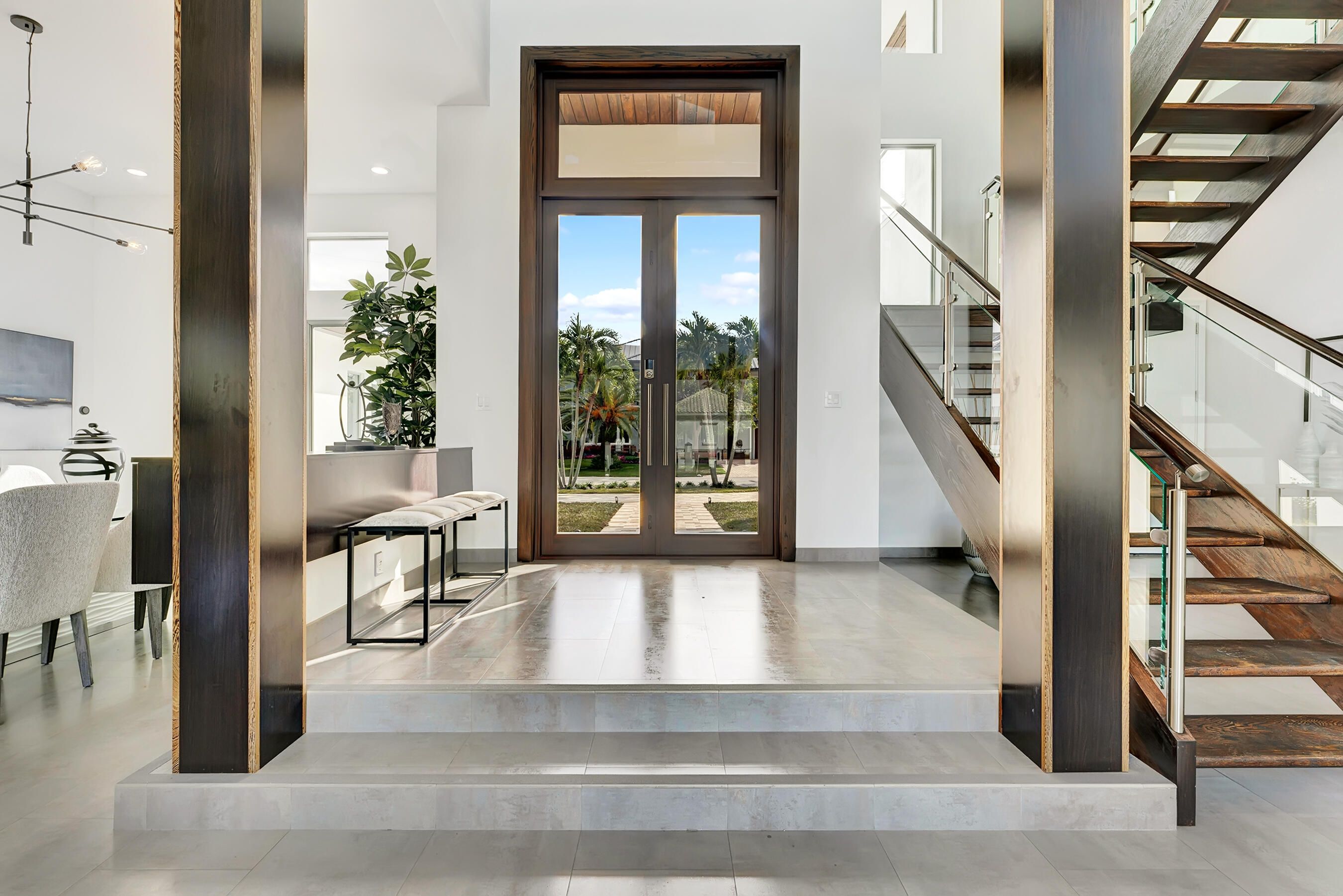 1005 Rhodes Villa Avenue