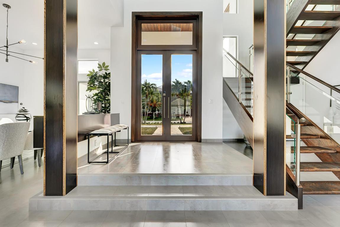 1005 Rhodes Villa Avenue