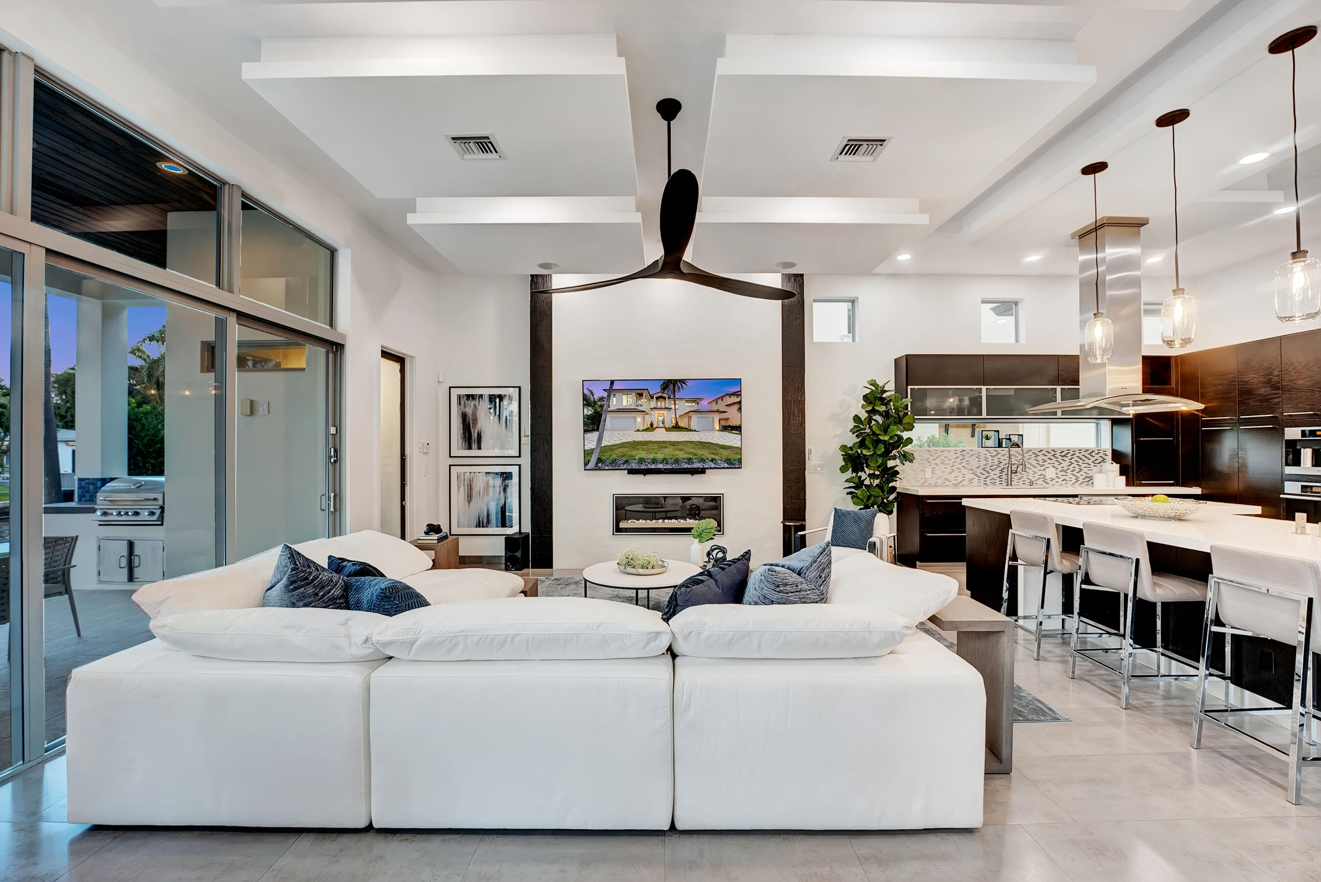 1005 Rhodes Villa Avenue