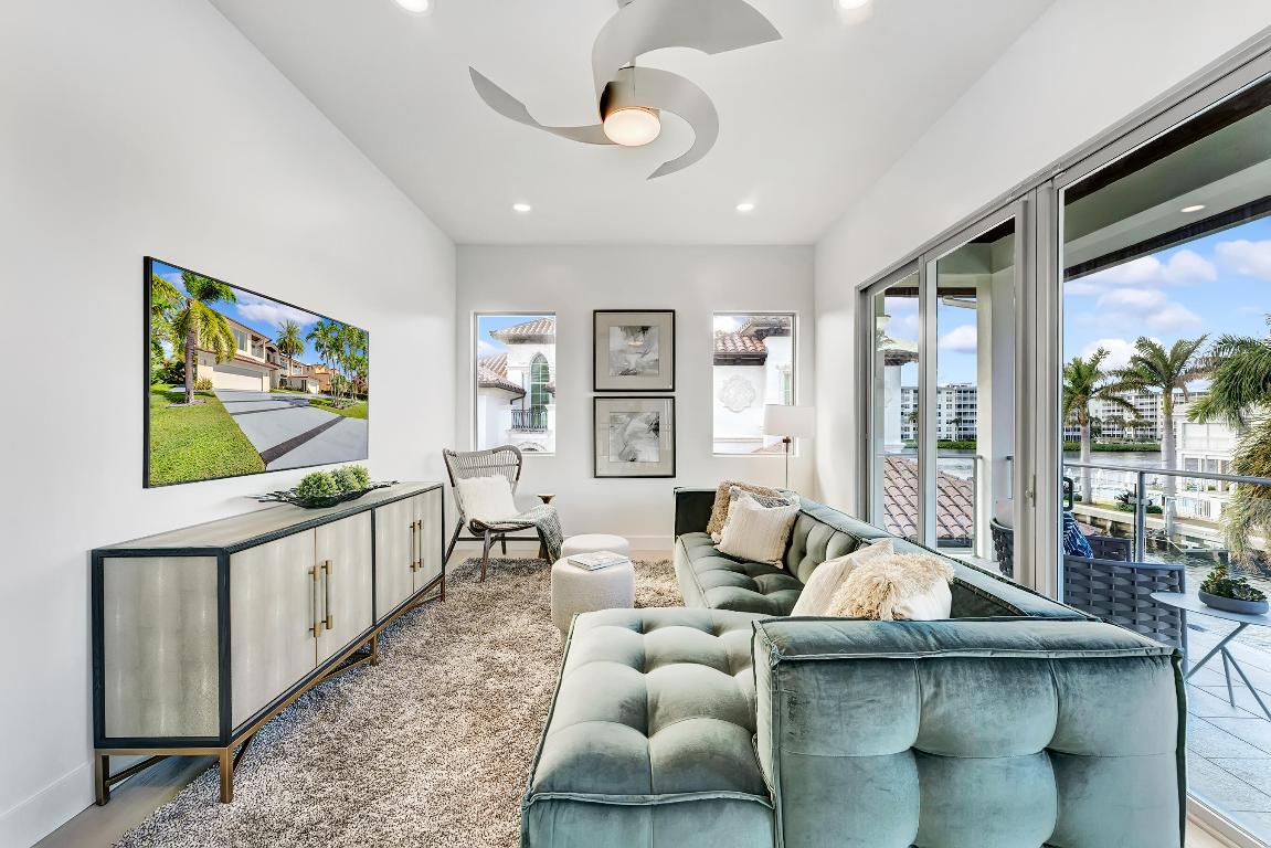 1005 Rhodes Villa Avenue