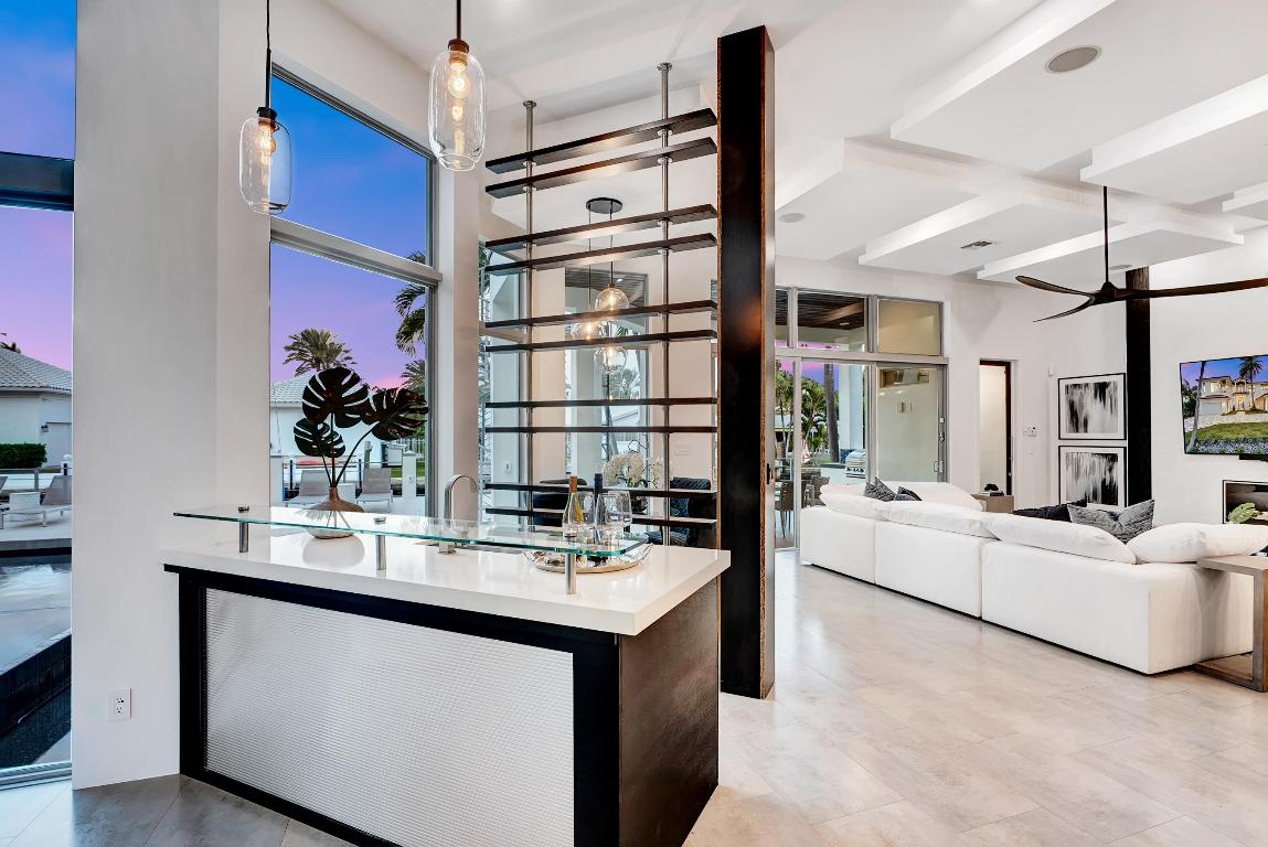 1005 Rhodes Villa Avenue