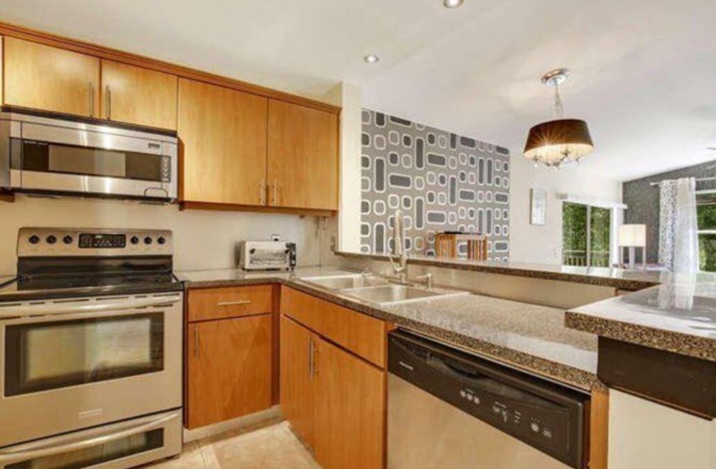 1745 Palm Cove Boulevard 3-305