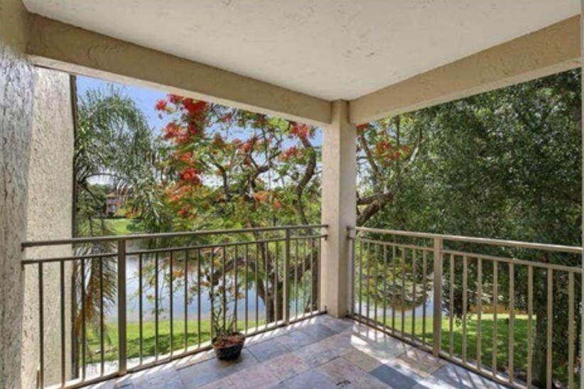 1745 Palm Cove Boulevard 3-305