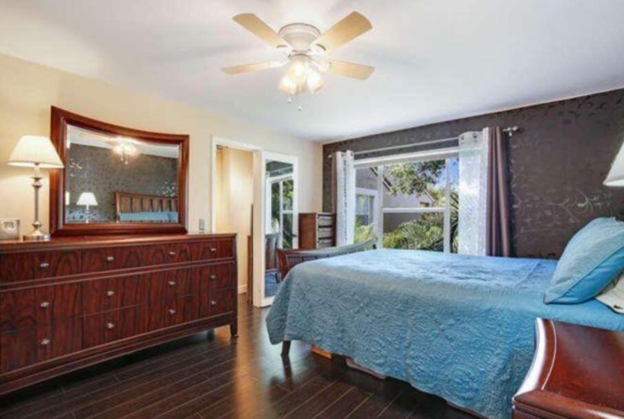 1745 Palm Cove Boulevard 3-305