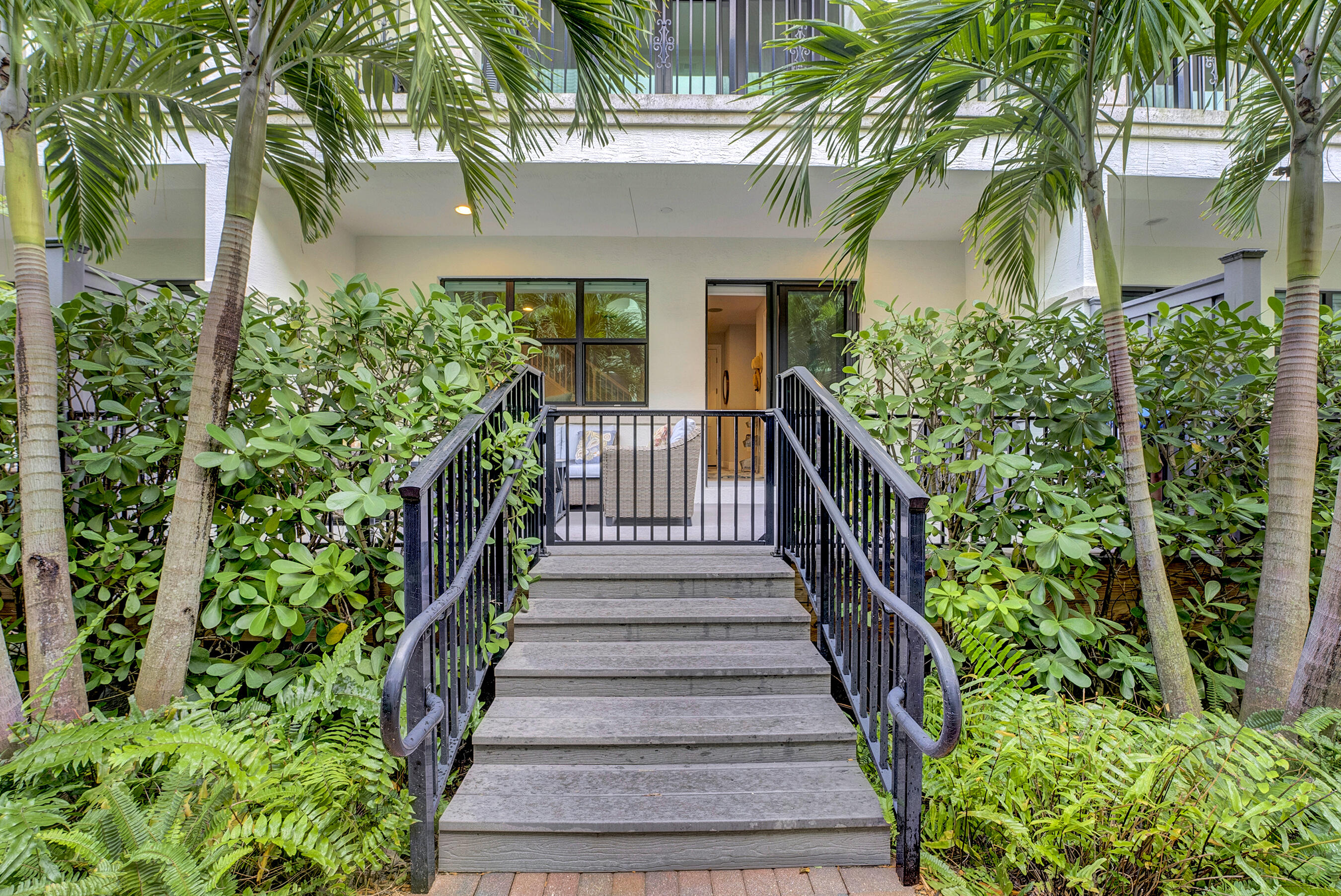 613 Windward Circle S