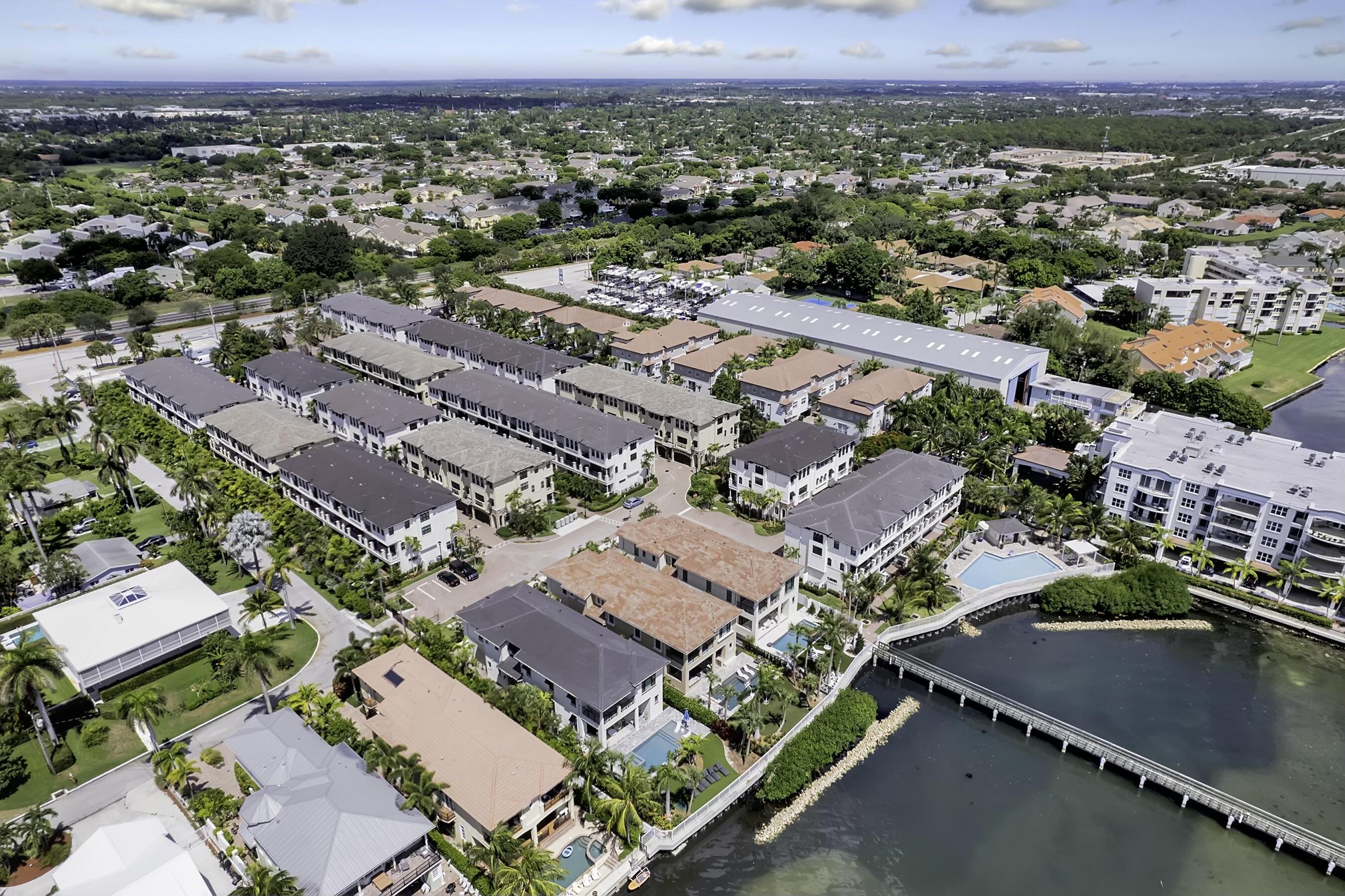 613 Windward Circle S