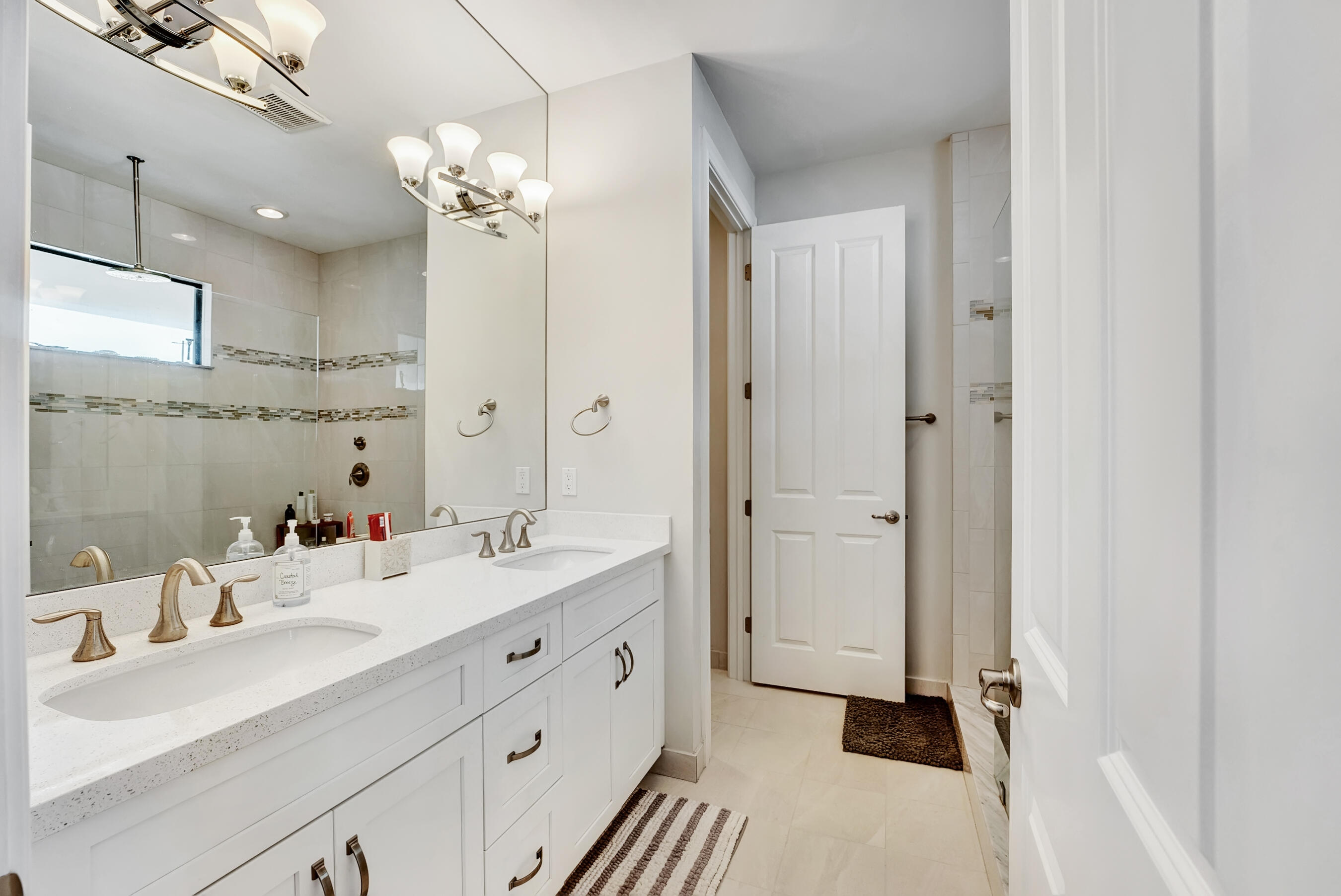 613 Windward Circle S