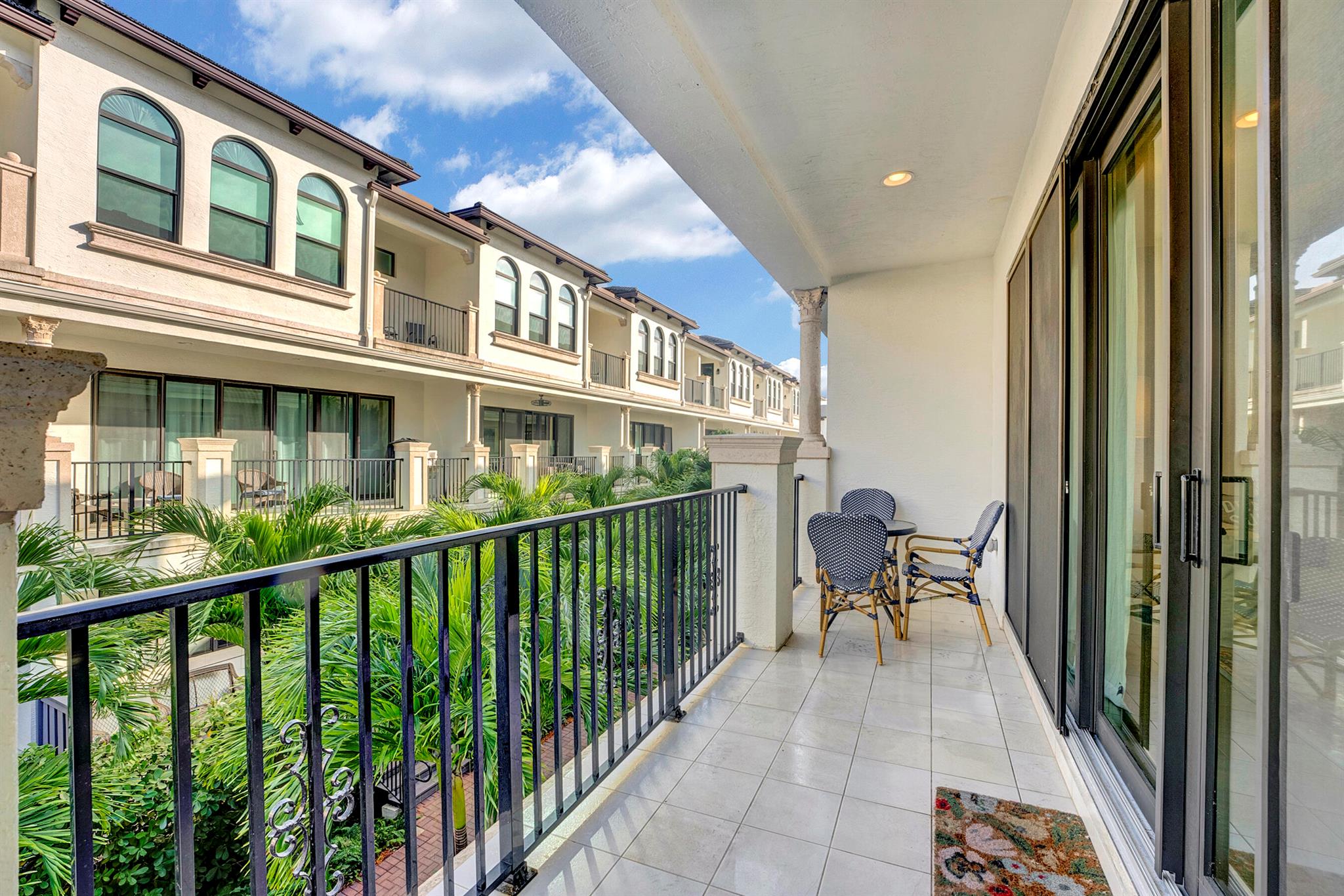 613 Windward Circle S