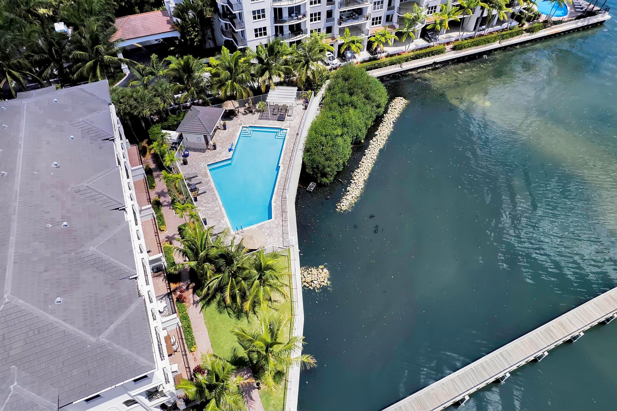 613 Windward Circle S