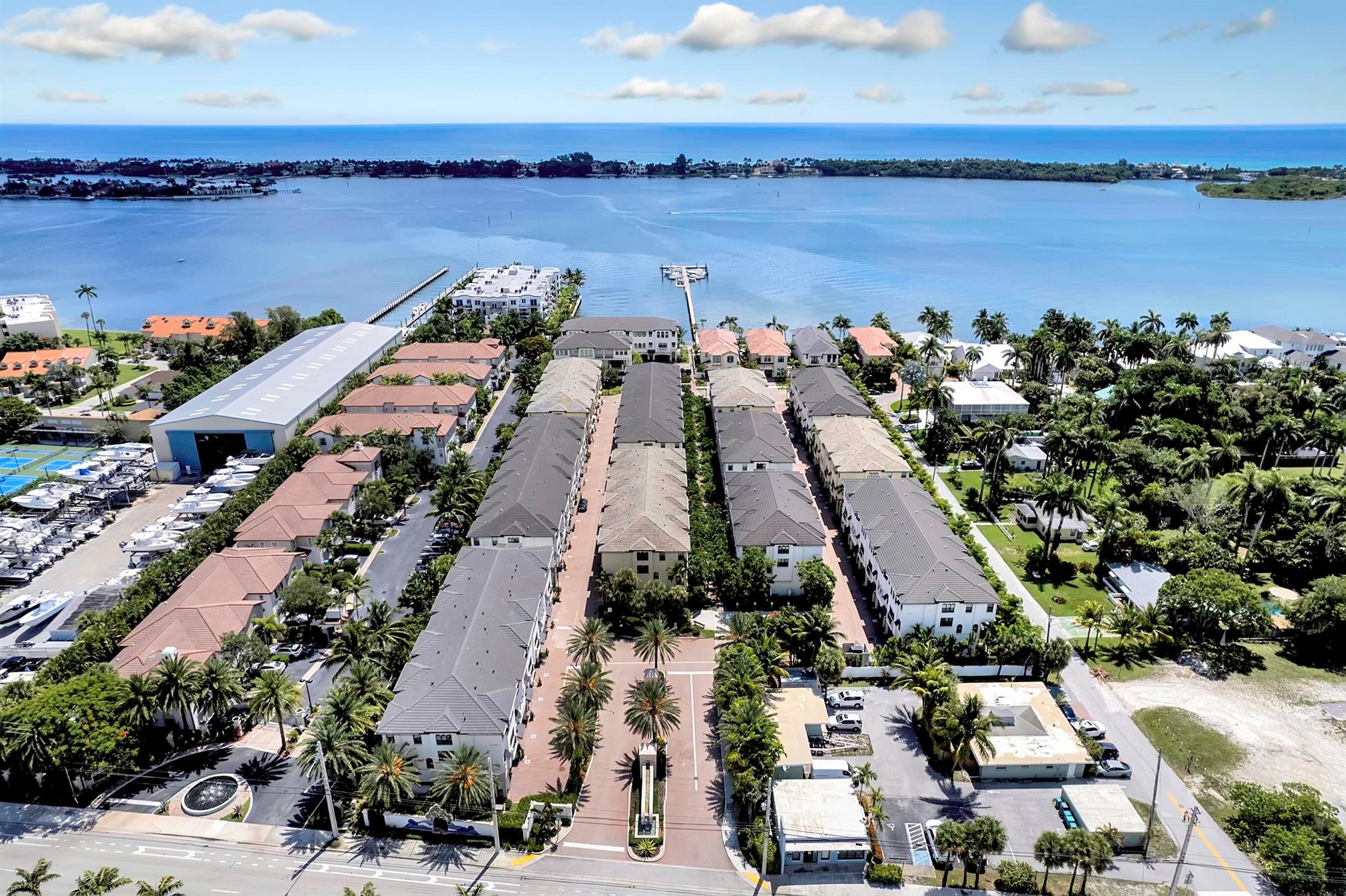 613 Windward Circle S