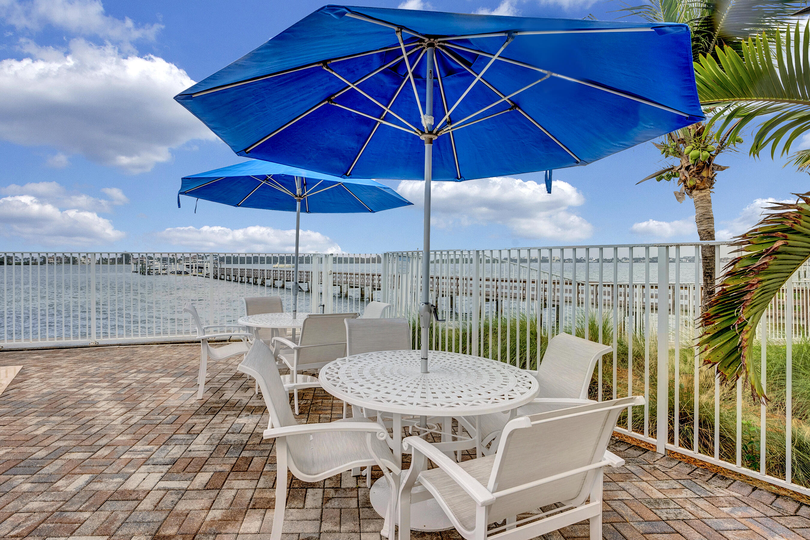 613 Windward Circle S