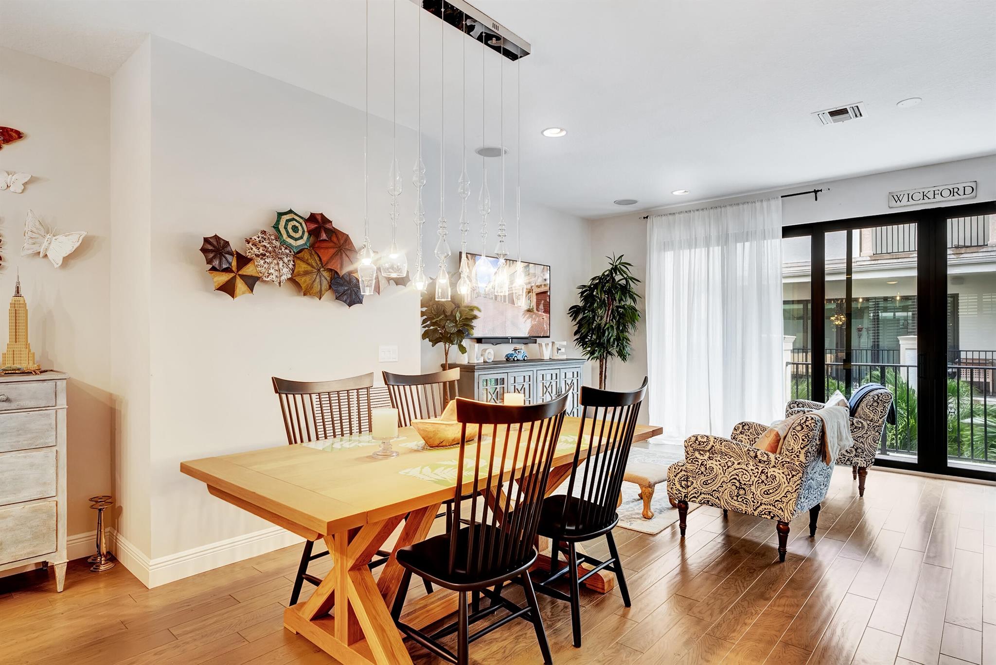 613 Windward Circle S