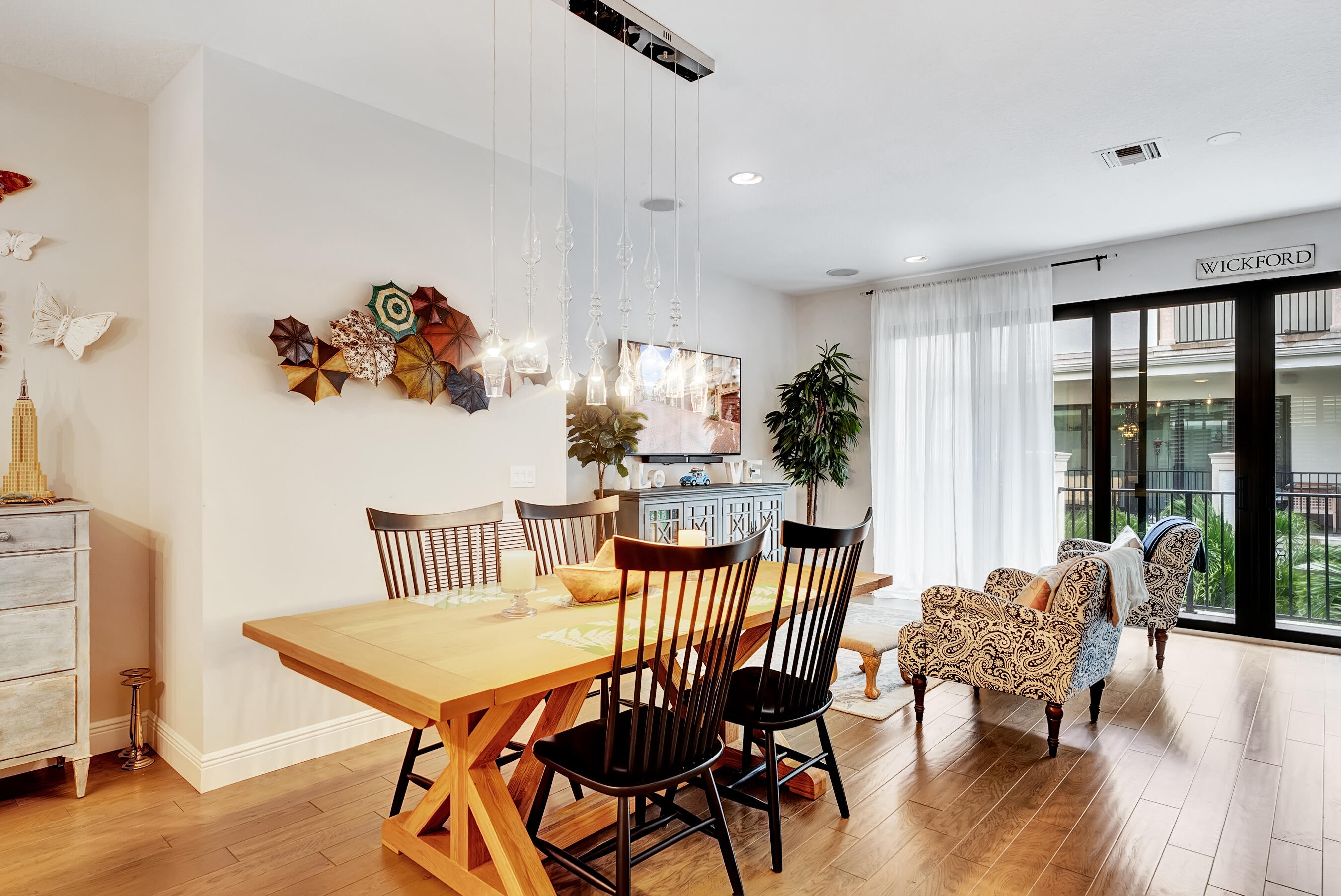 613 Windward Circle S