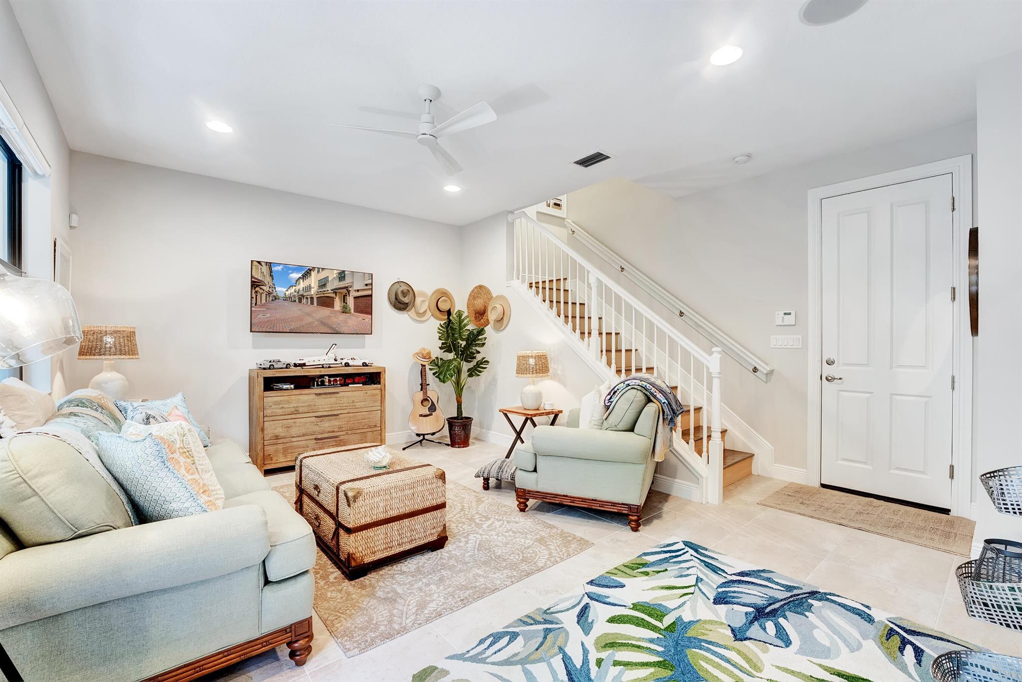 613 Windward Circle S