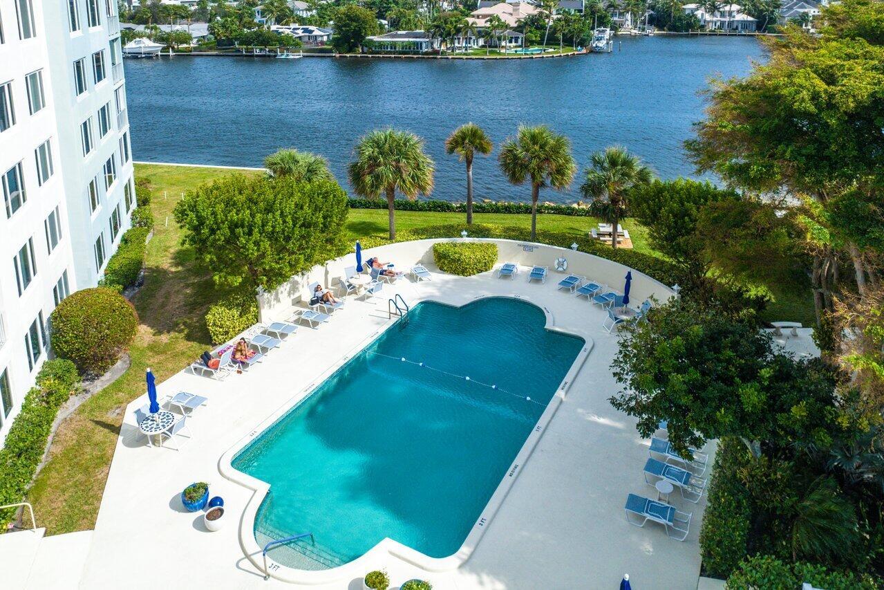 555 SE 6th Avenue 12 C