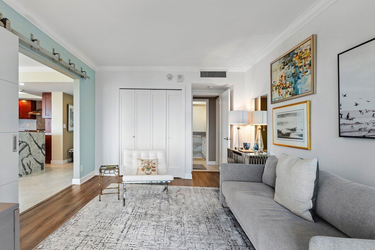 555 SE 6th Avenue 12 C