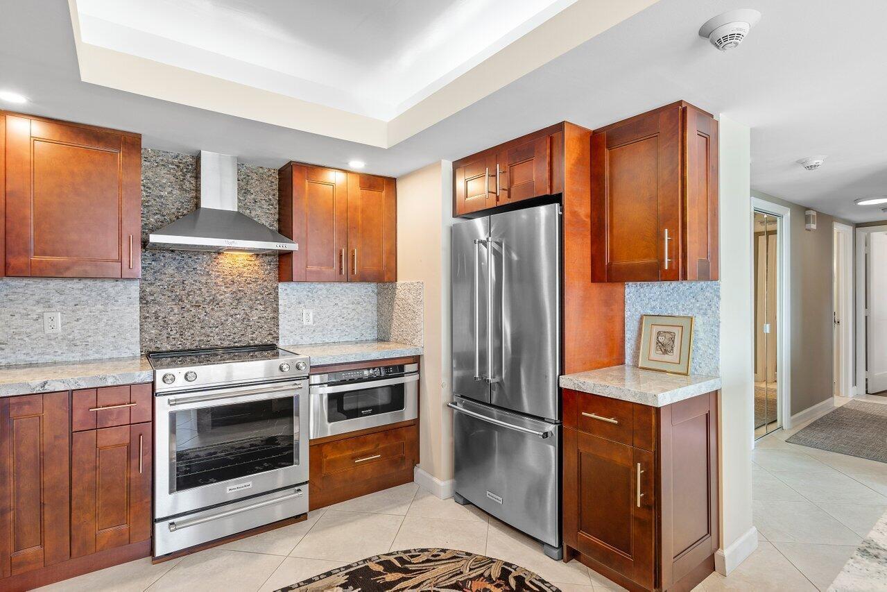 555 SE 6th Avenue 12 C