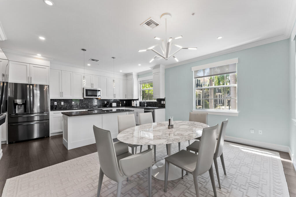 347 E Cannery Row Circle