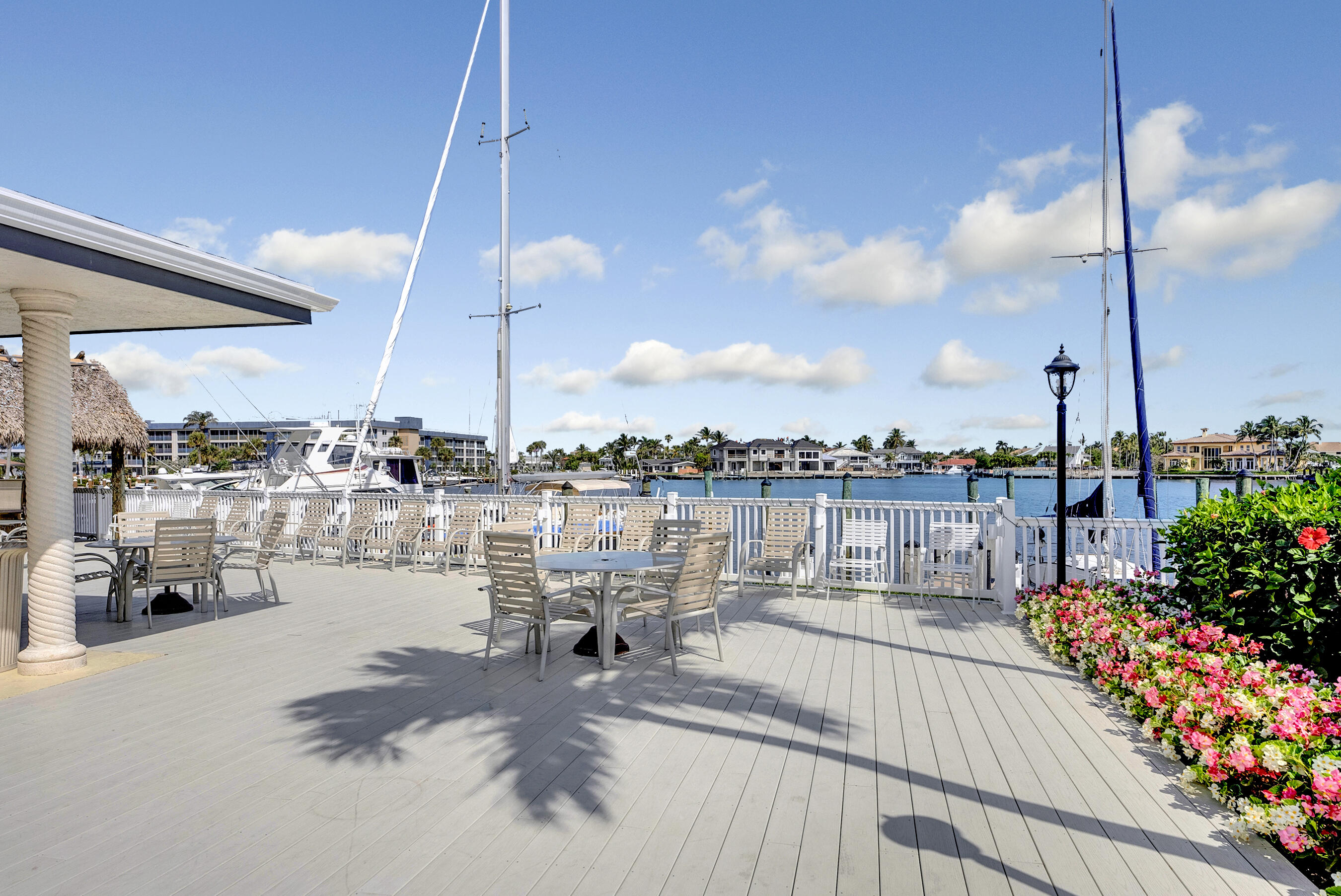 210 Captains Walk 716