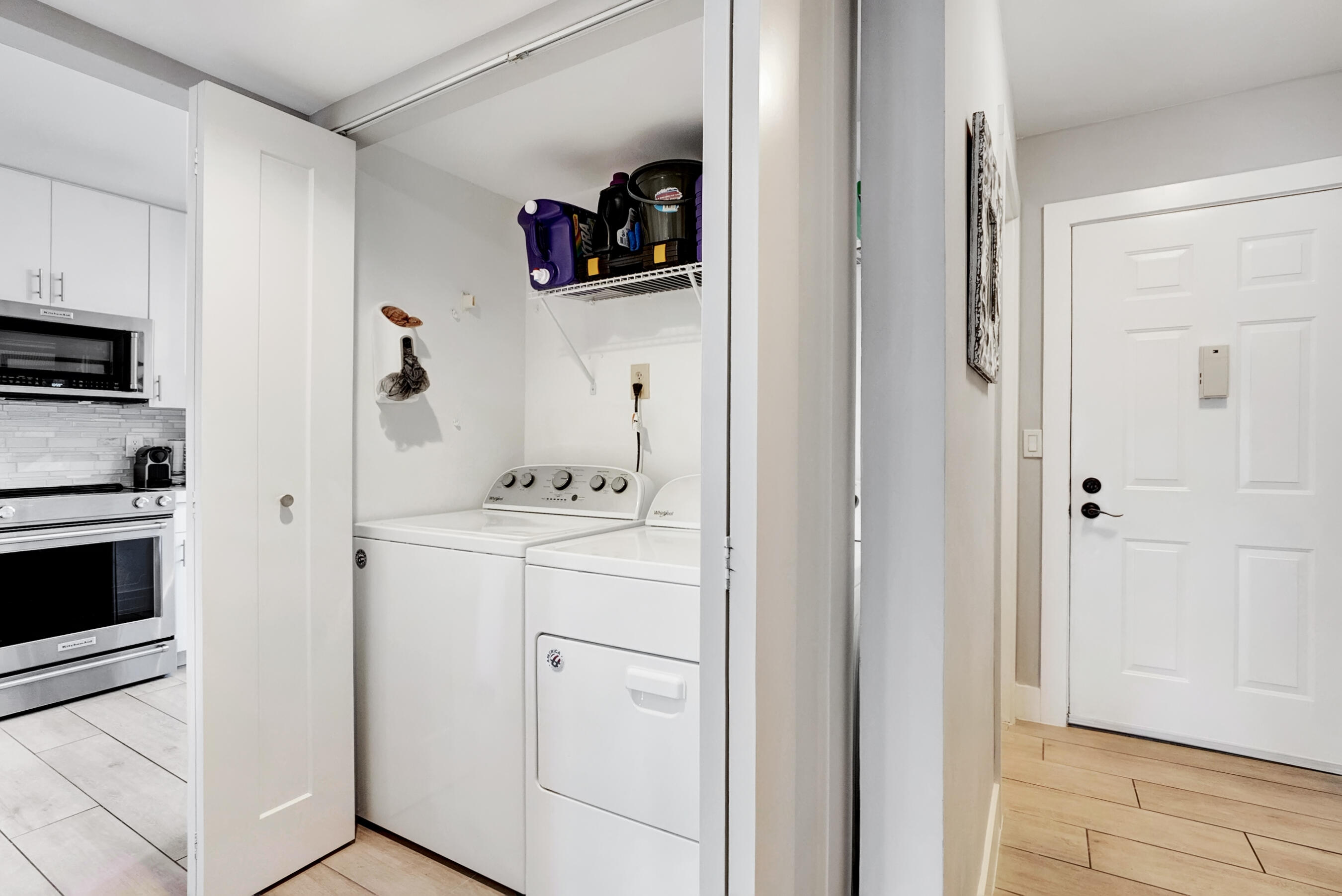 210 Captains Walk 716