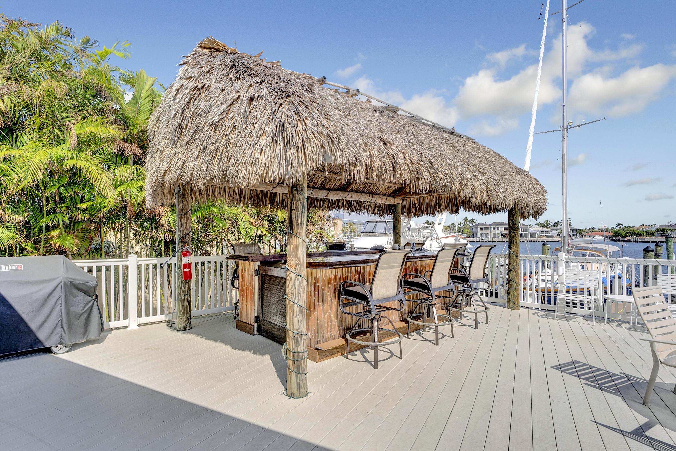 210 Captains Walk 716