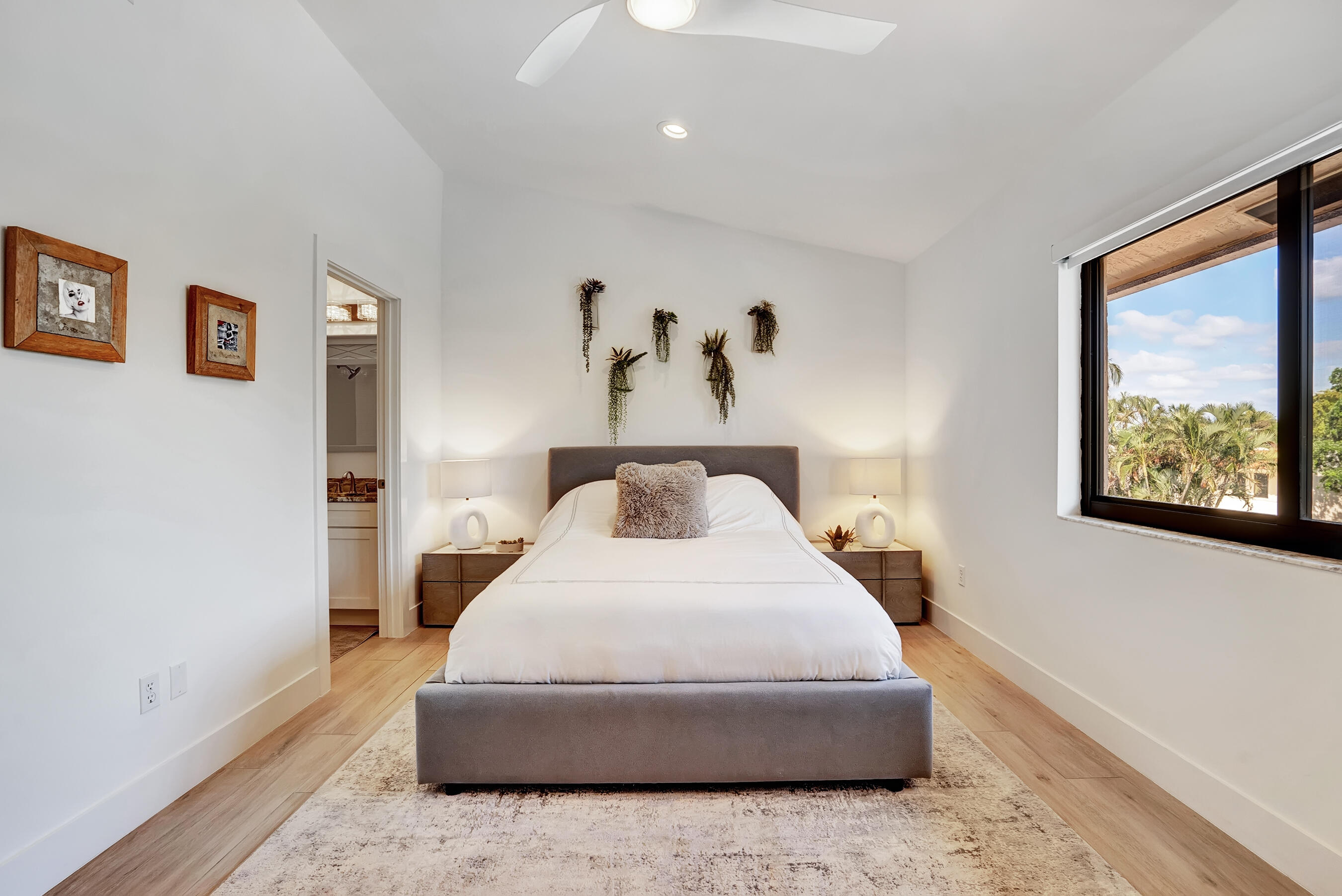 210 Captains Walk 716