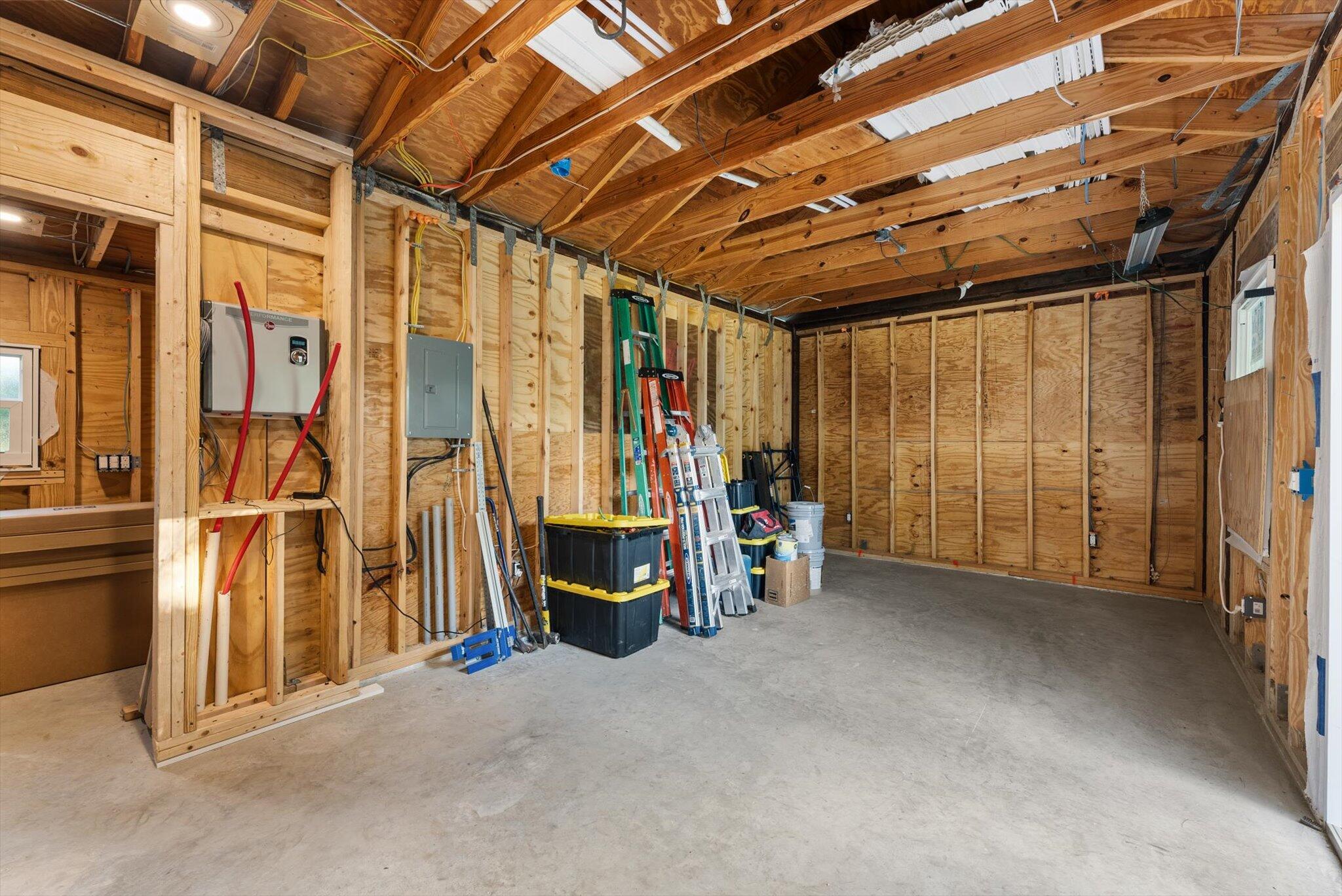107 NW 4th Avenue