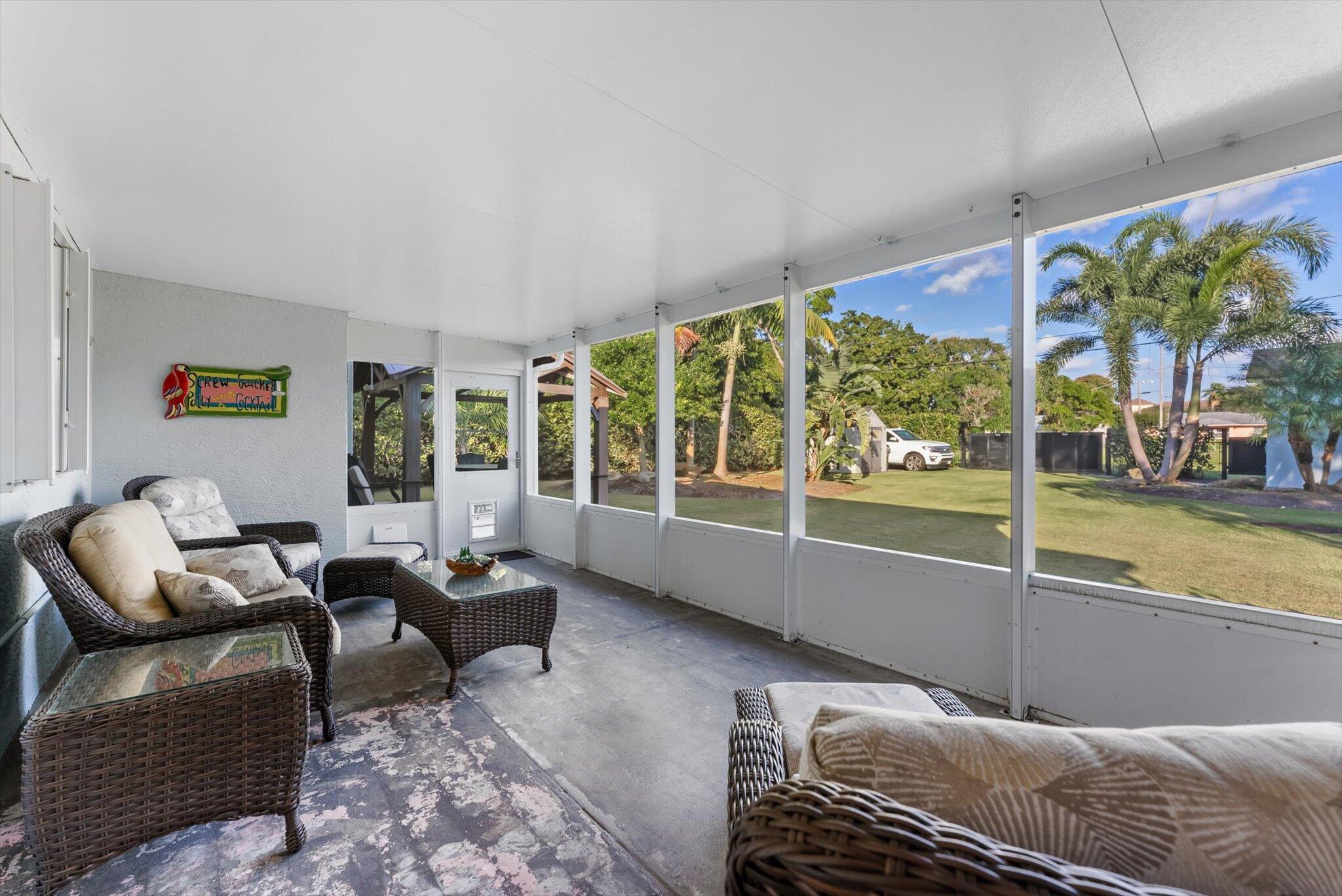 107 NW 4th Avenue