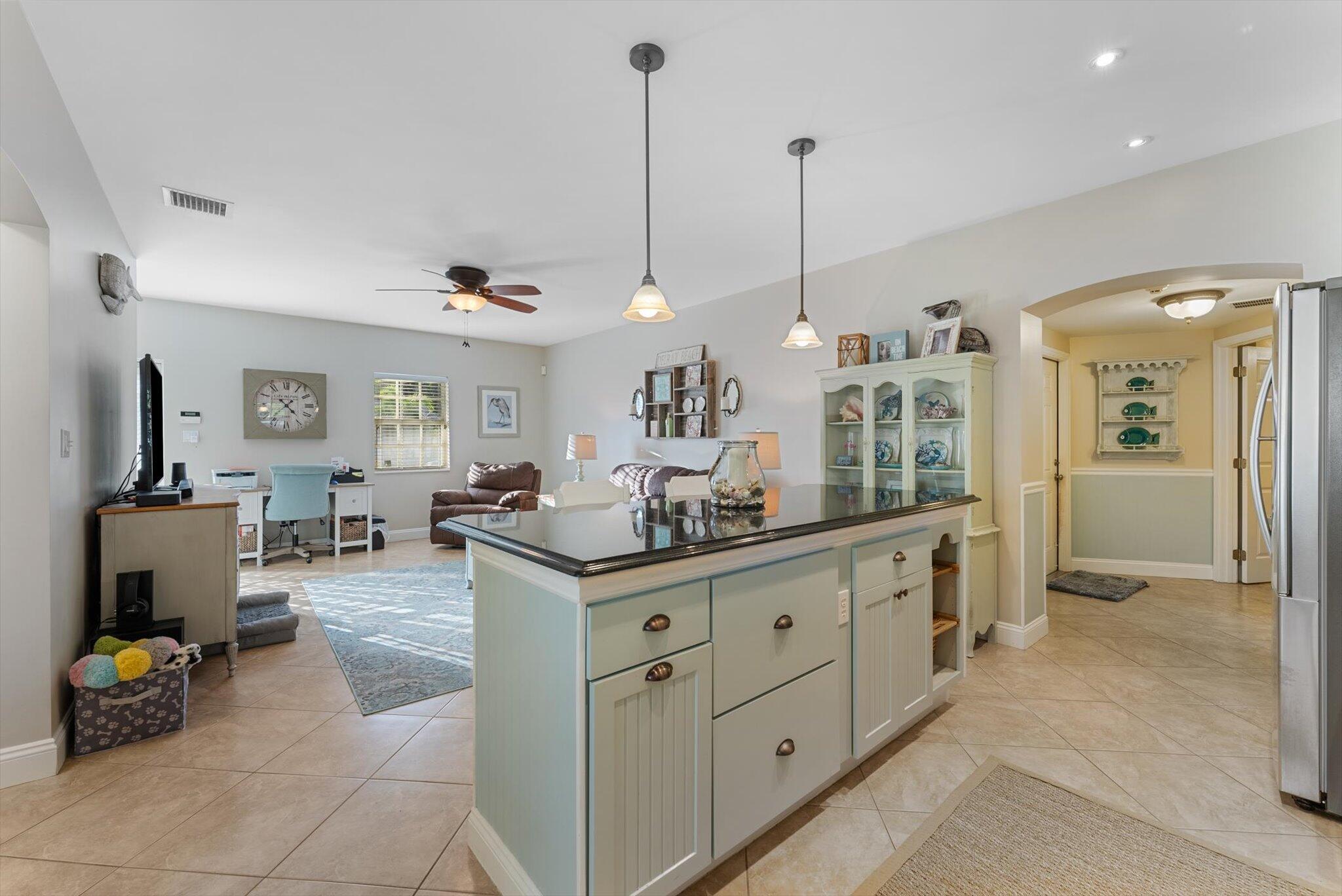 107 NW 4th Avenue